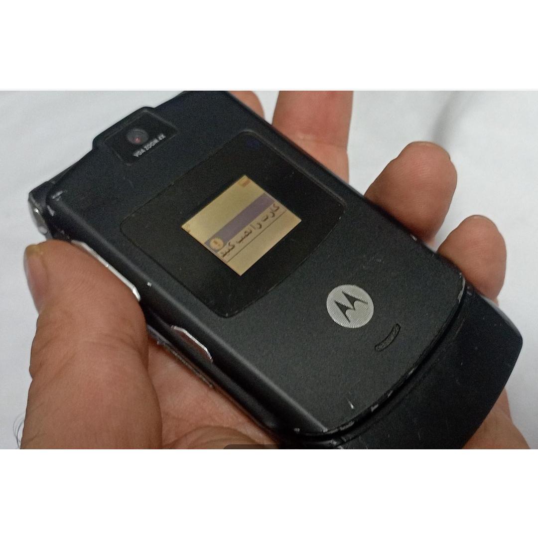 تاشو قدیمی موتورولا Motorola V3