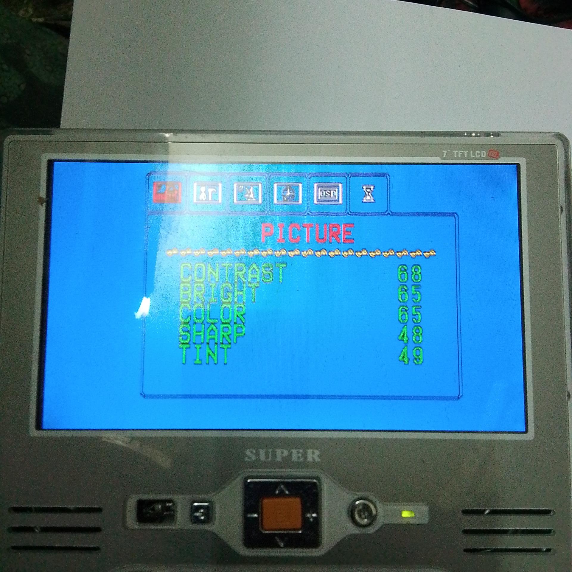 تلویزیون و مانیتور خودرو