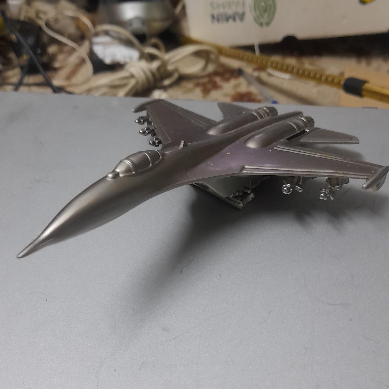 ماکت هواپیما جنگی فلزی