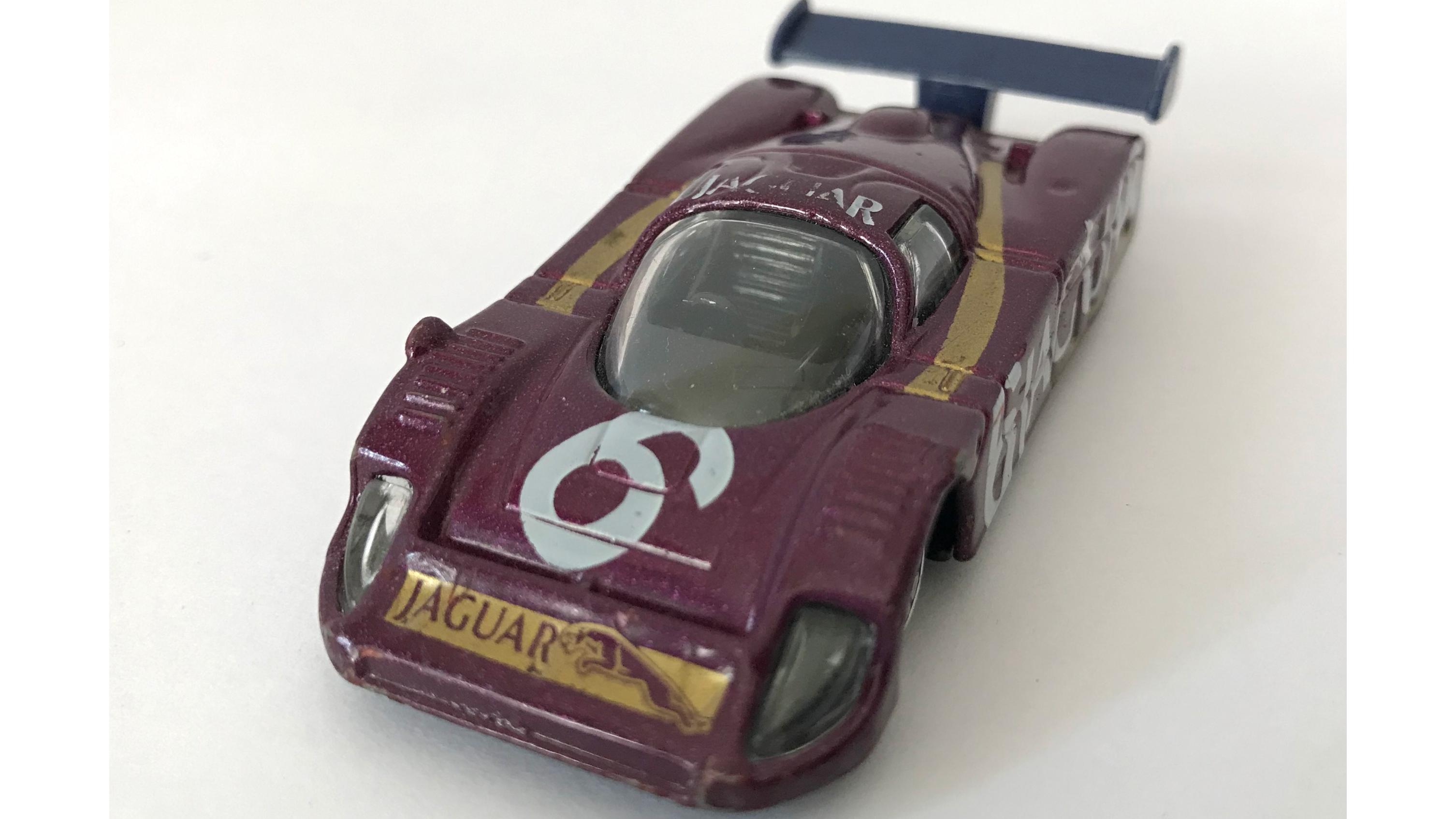 ماشین قدیمی جگوار کورگی corgi