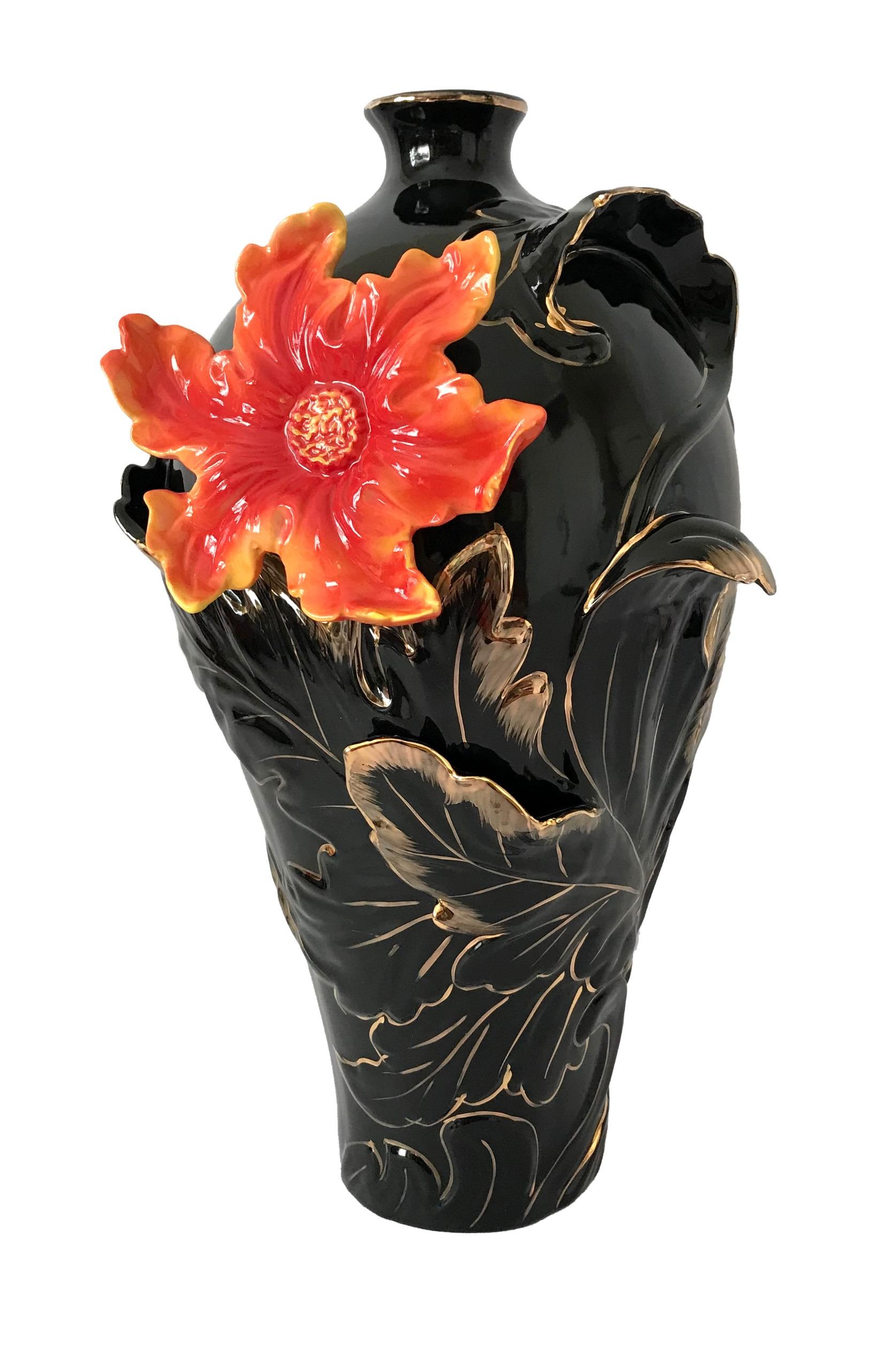 گلدان دکوری مشکی طرح گل سوسن