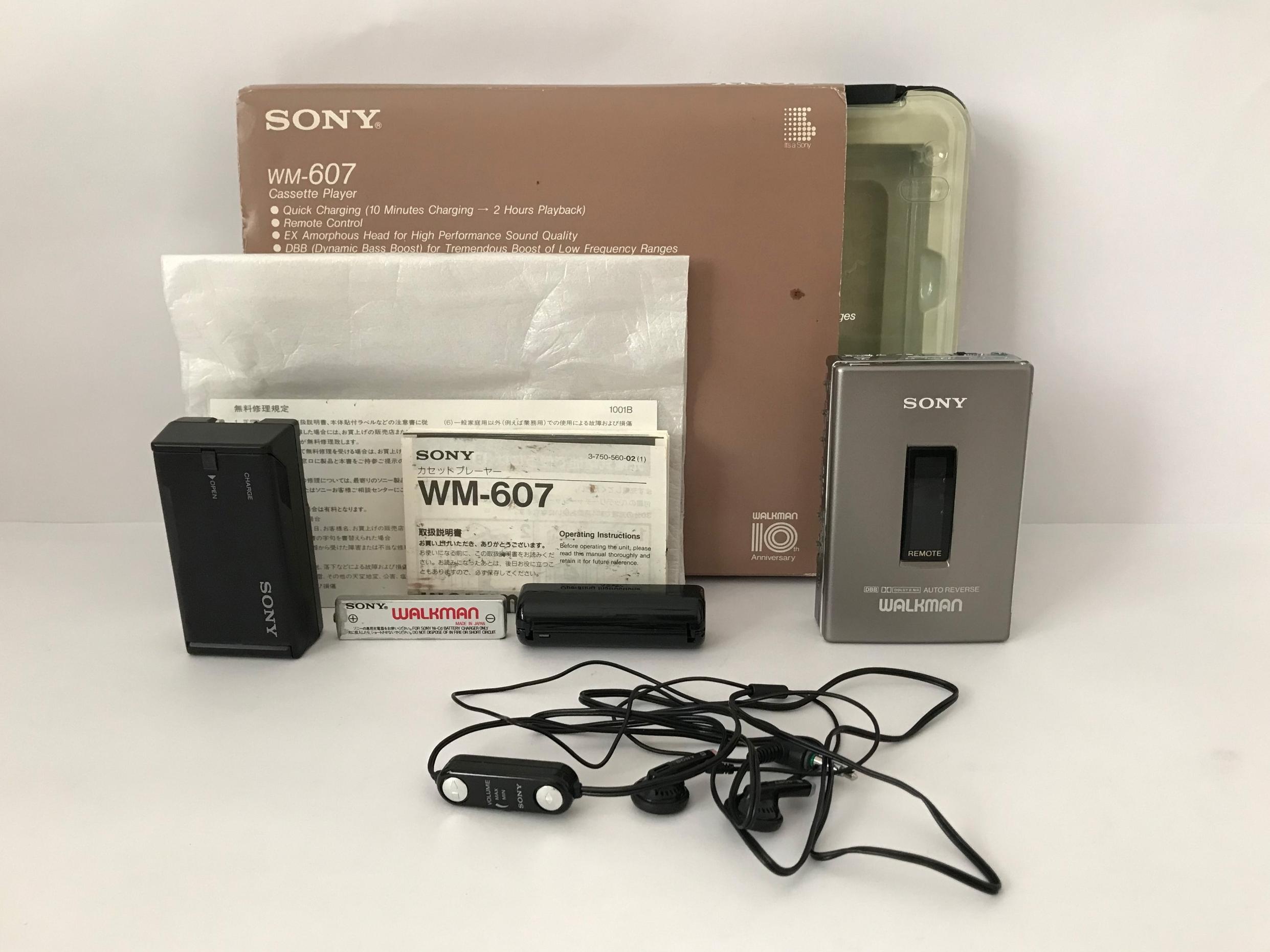 واکمن سونی sony wm-607 (توضیحات دارد)