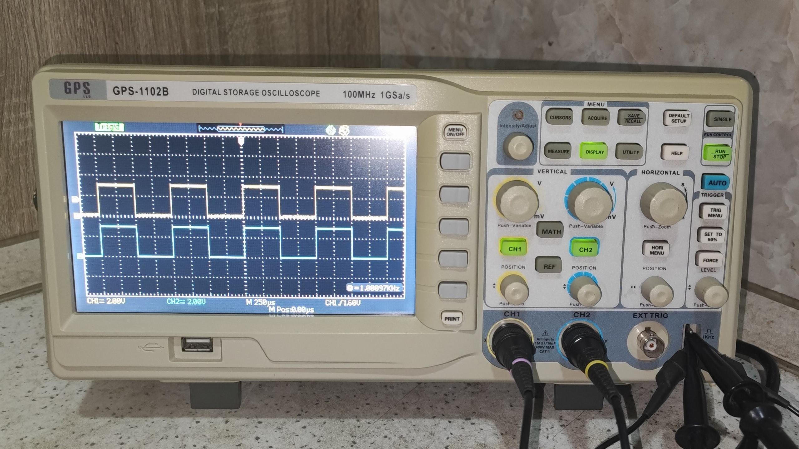 اسیلوسکوپ دیجیتال GPS مدل GPS-1102B