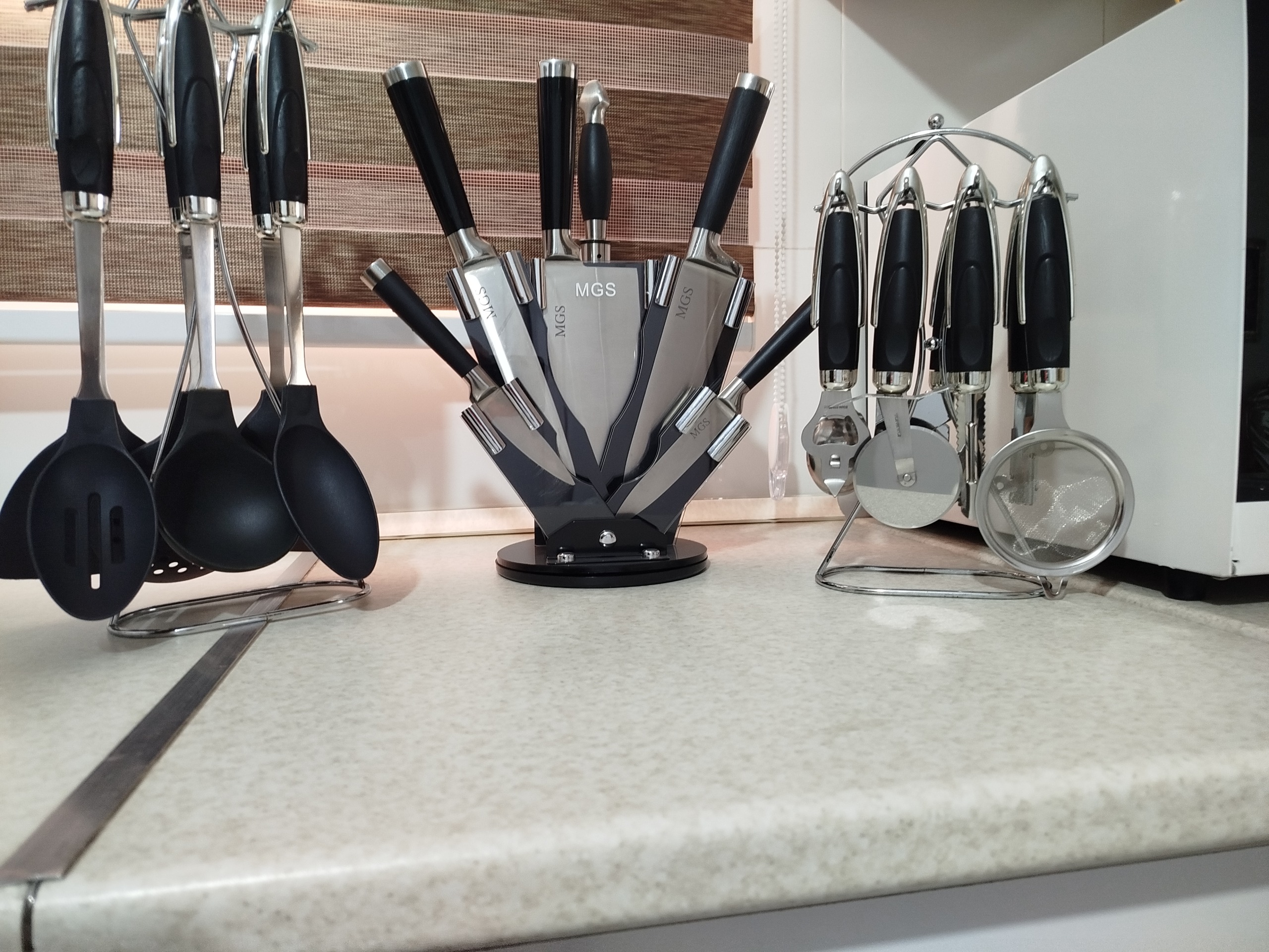 ست چاقو کفگیر ابزار