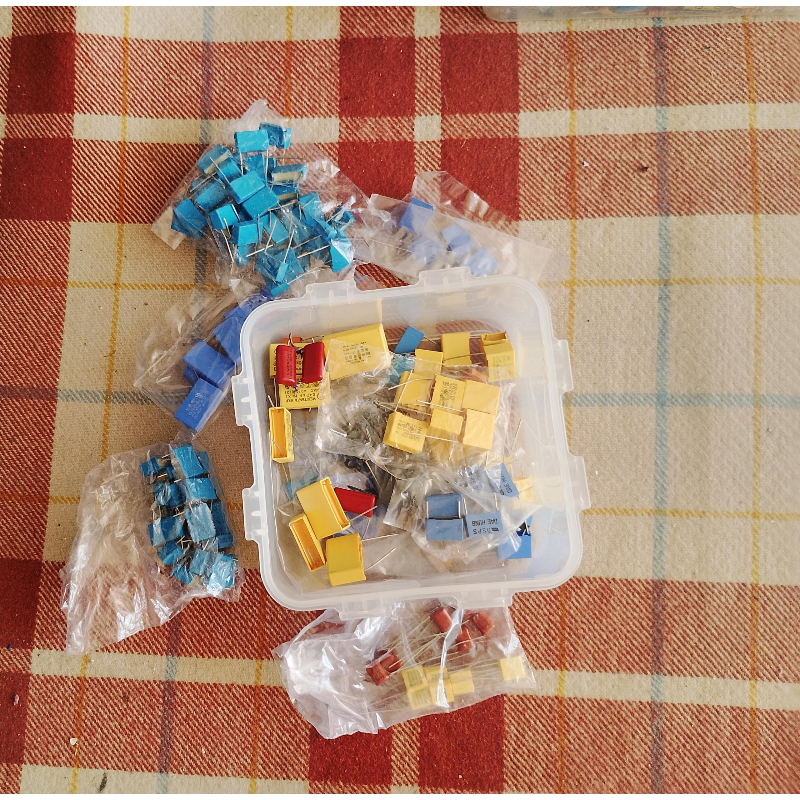 خازن پلی استر