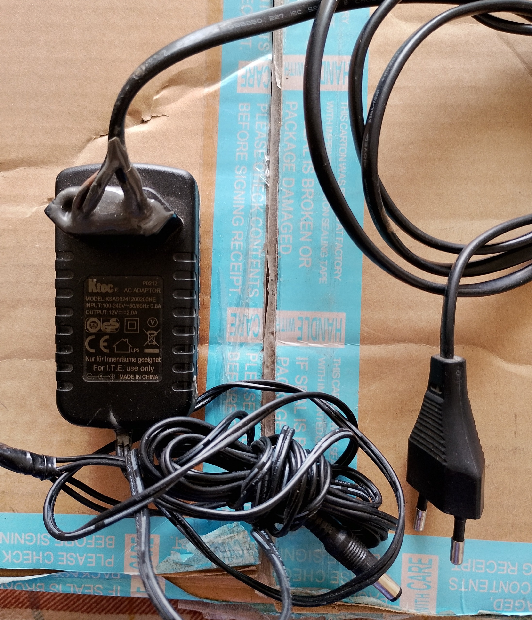 آداپتور 220 به 12 ولت 2 امپر