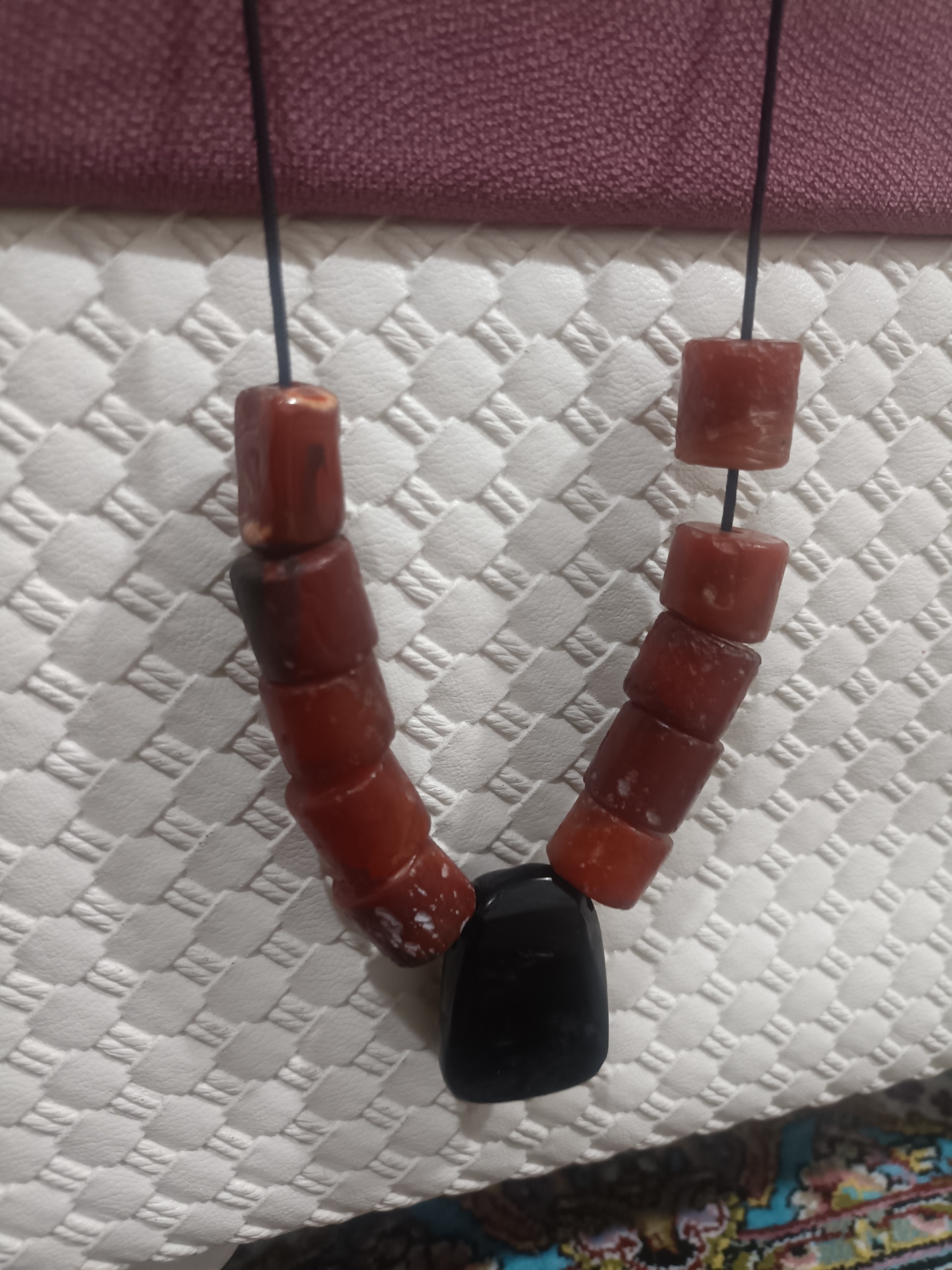 گردنبند شبق(شوه) با مهره های عقیق قدیمی