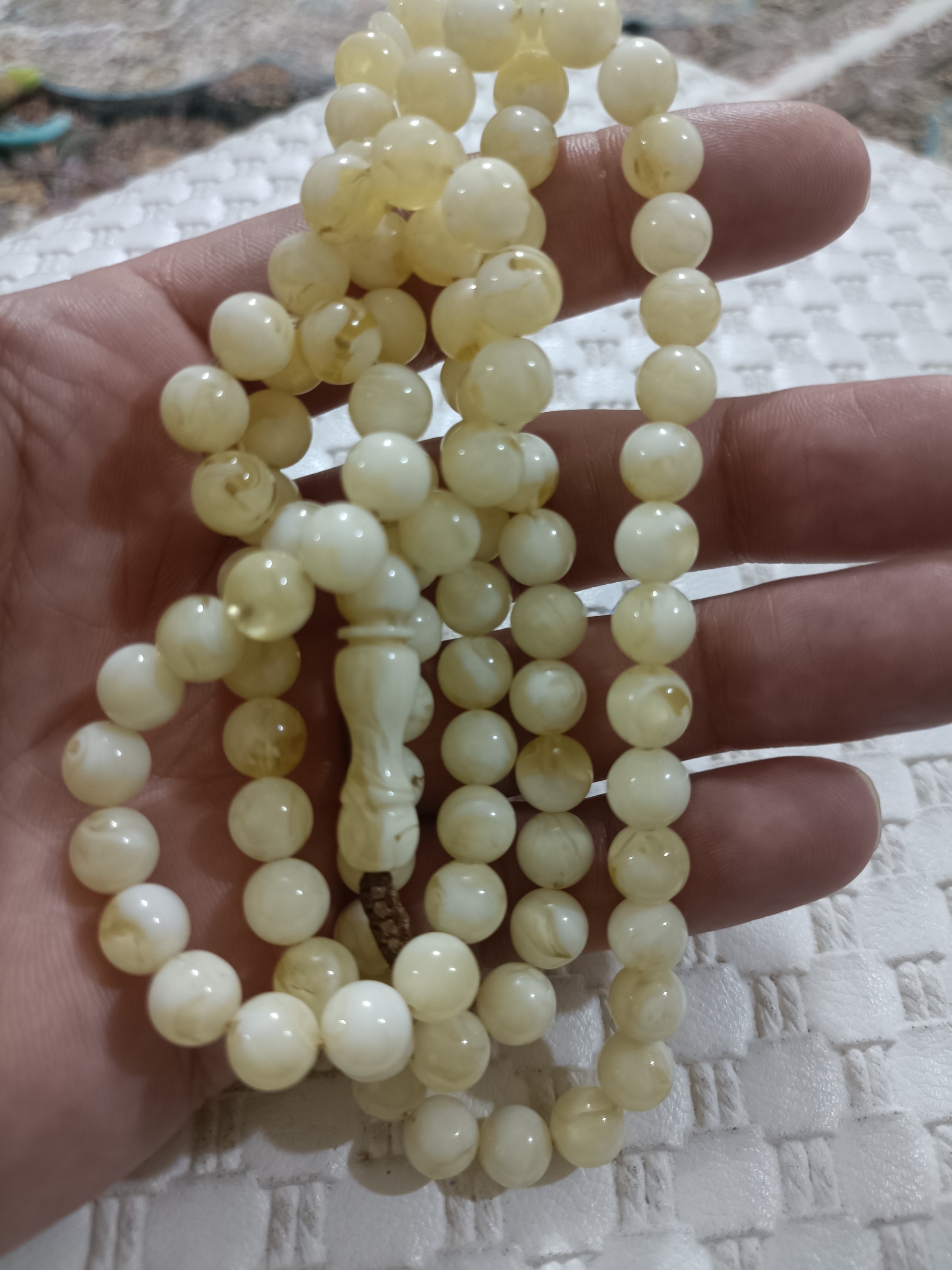 تسبیح کهربای استخوانی