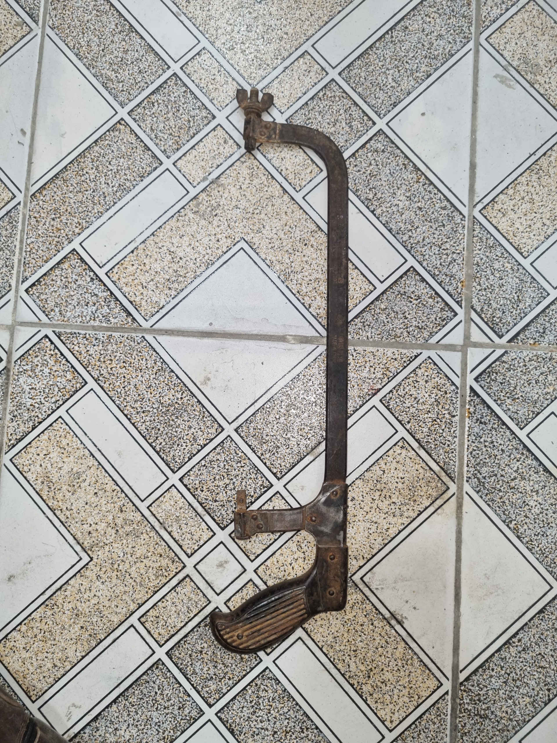 کمان اره قدیمی کلکسیونی