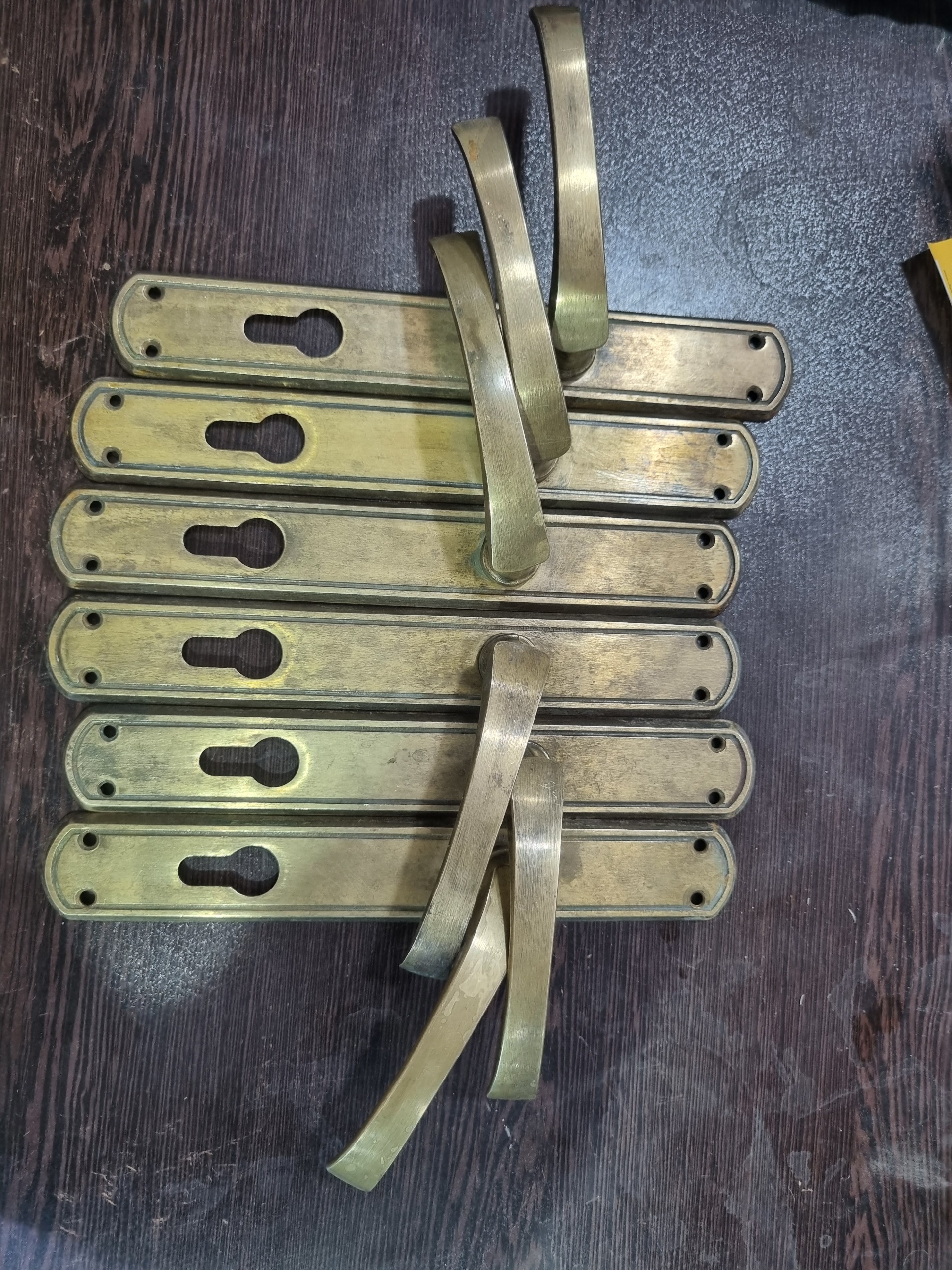 دستگیره برنجی قدیمی کمیاب توضیحات