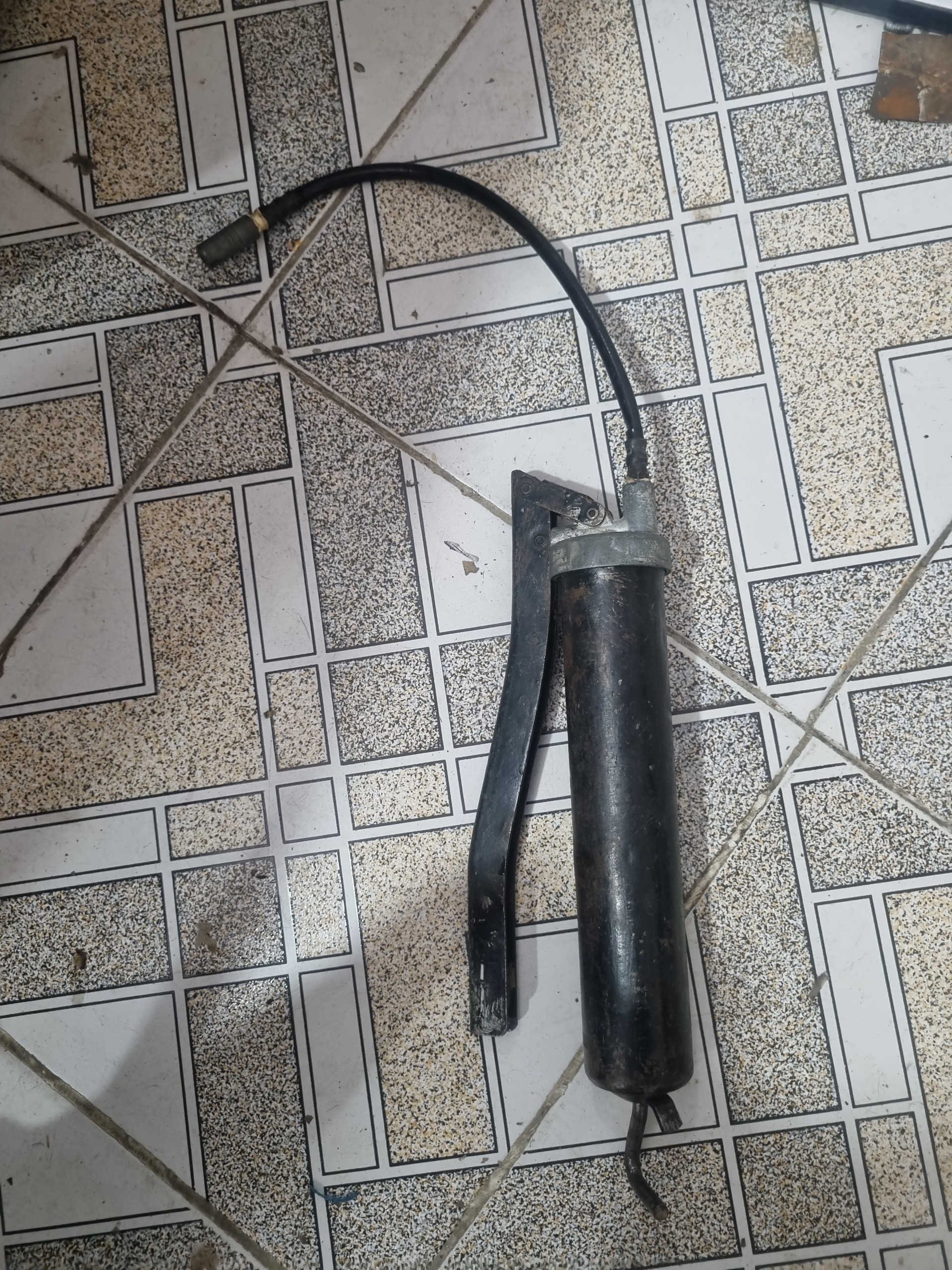 گریس پمپ المانی پرسول قدیمی طبق تصویر