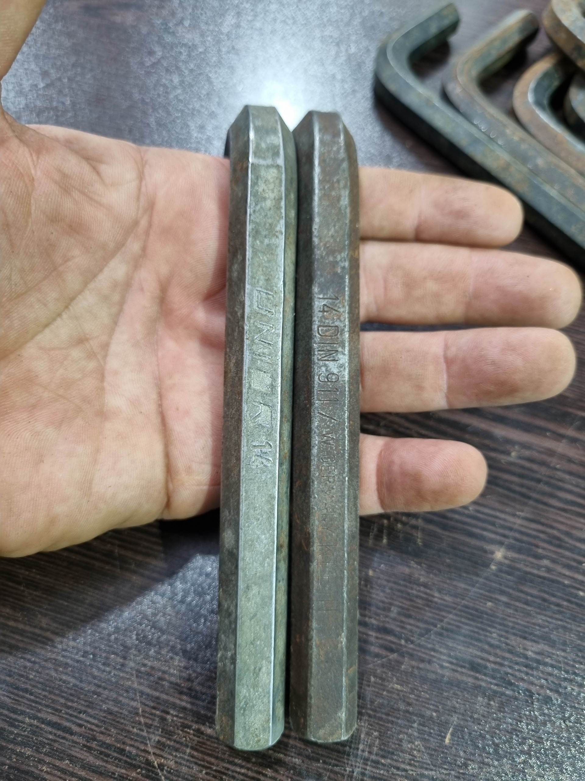 اچار الن المانی و یوگسلاوی شماره 14