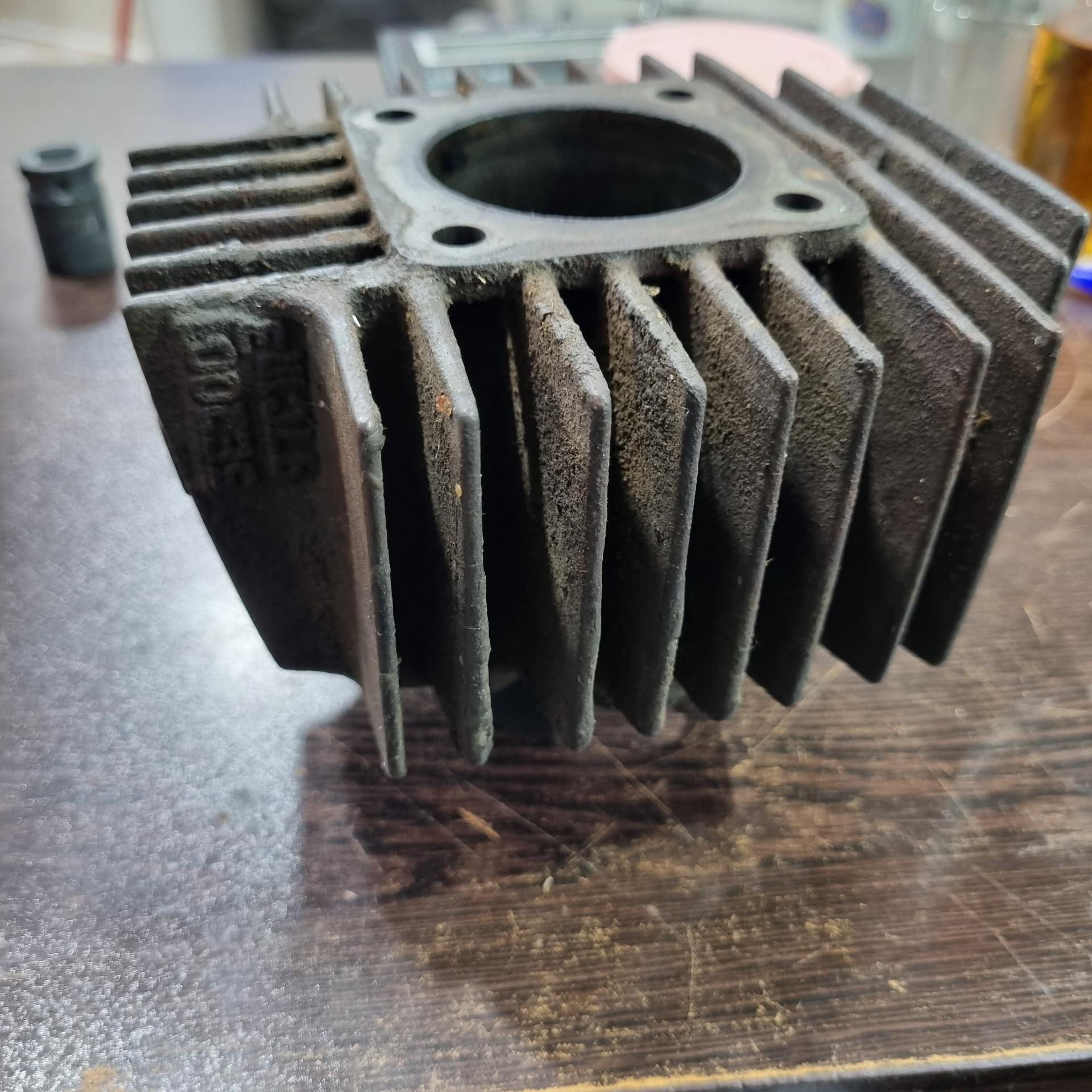 سیلندر موتورسیکلت 100یاماها امپری وزنبوری وایدی