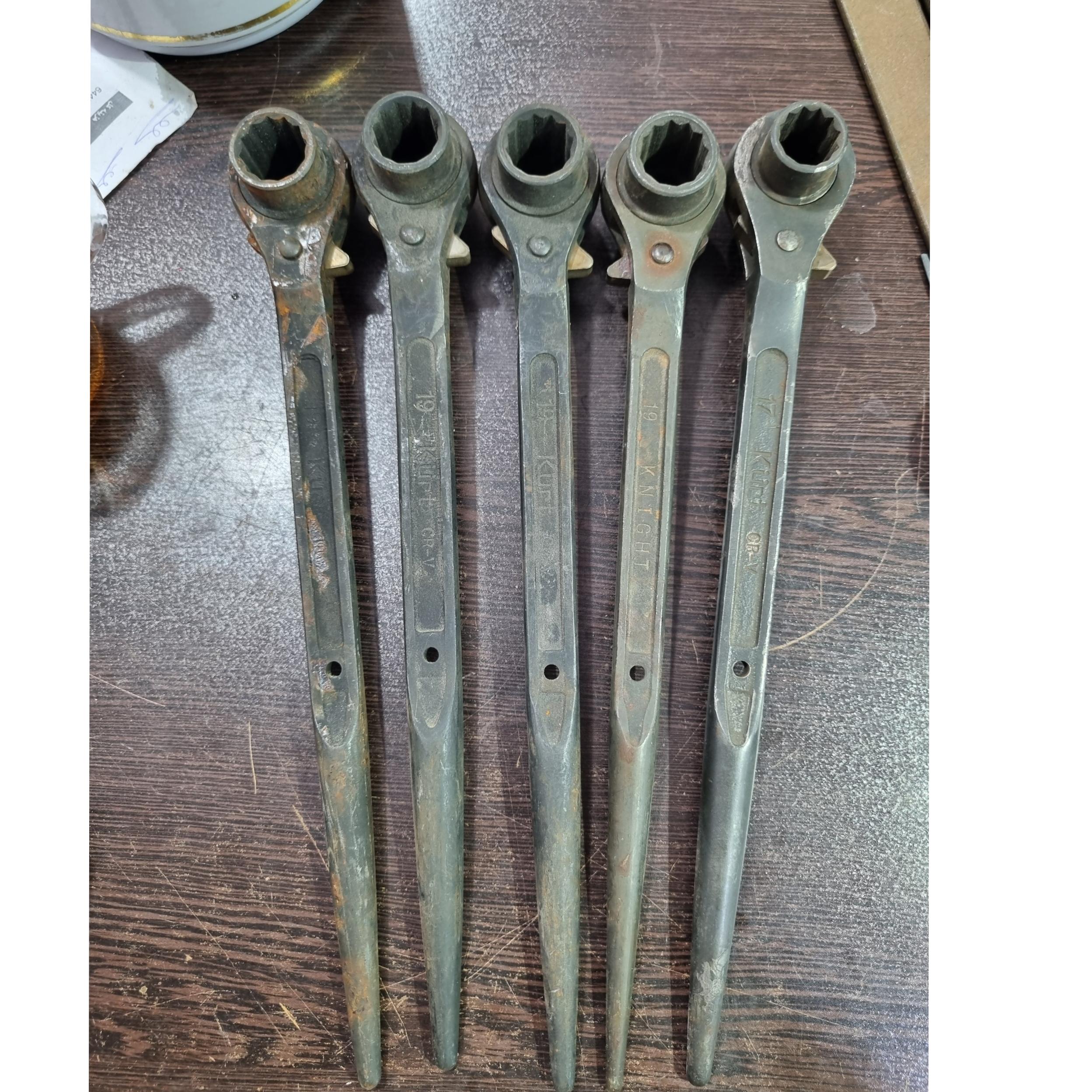 اچار جغجغه ای دم موشی توضیحات