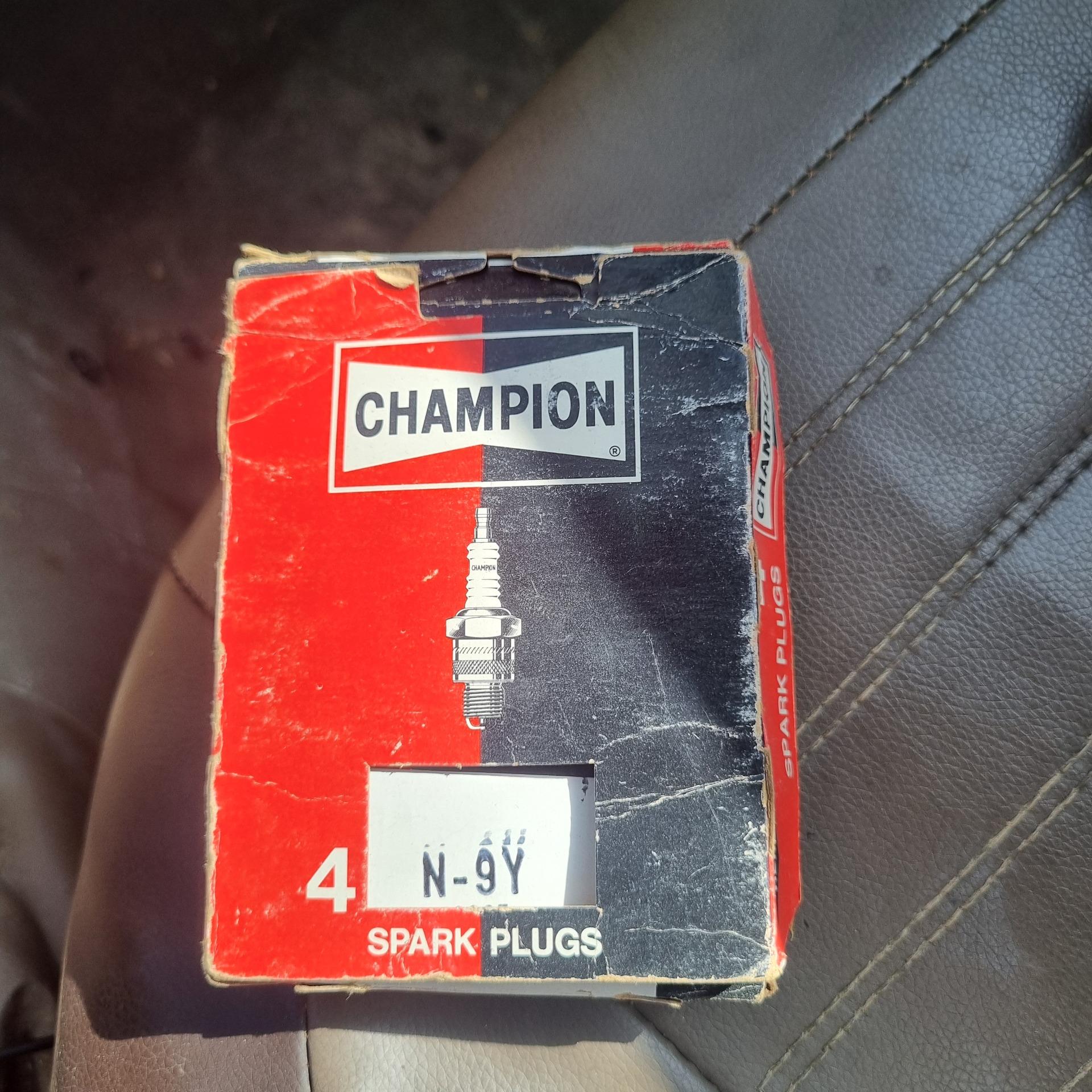 شمع خودرو کاربراتوریCHAMPION امریکایی