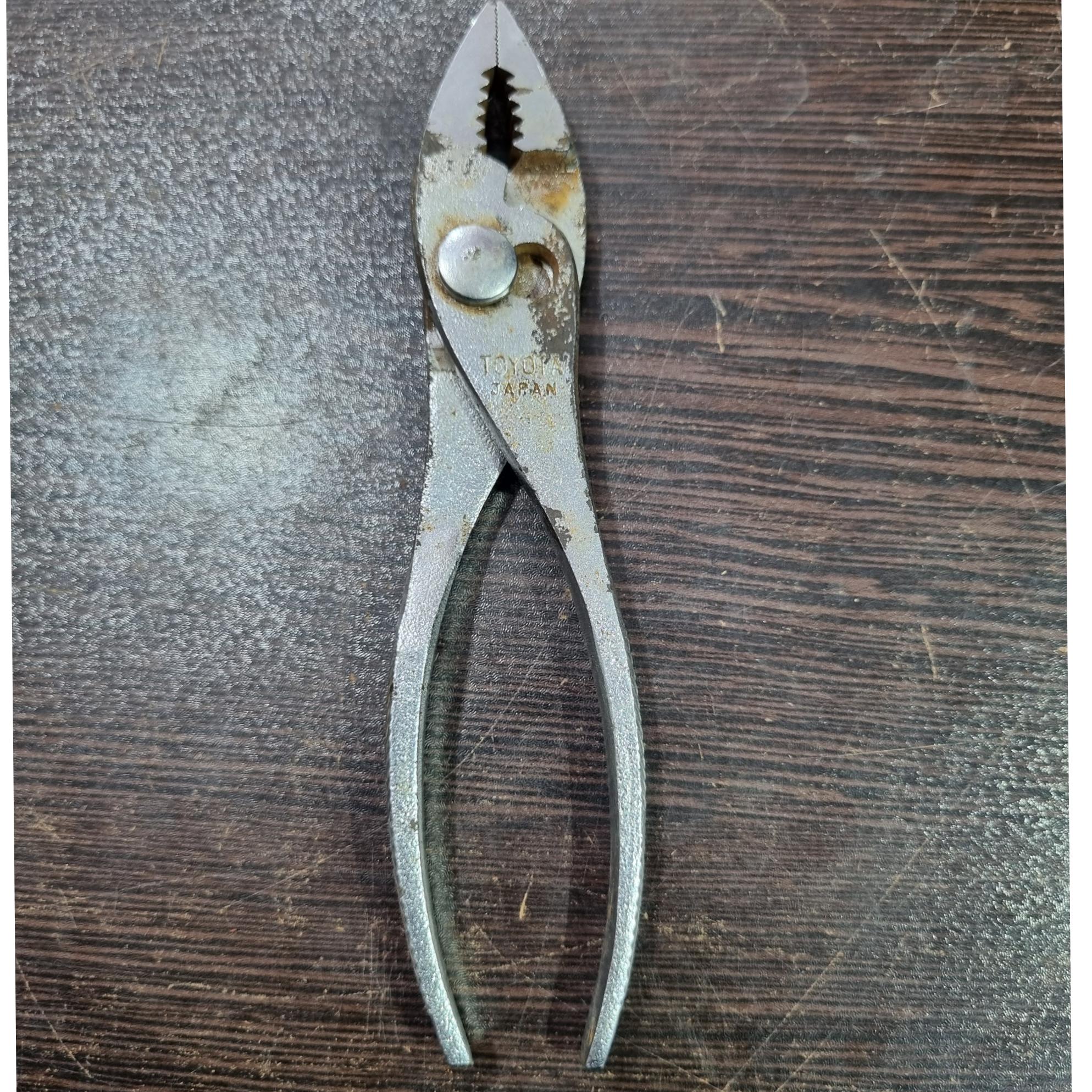 انبر دست تویوتا ژاپنی کلکسیونی کمیاب توضیحات