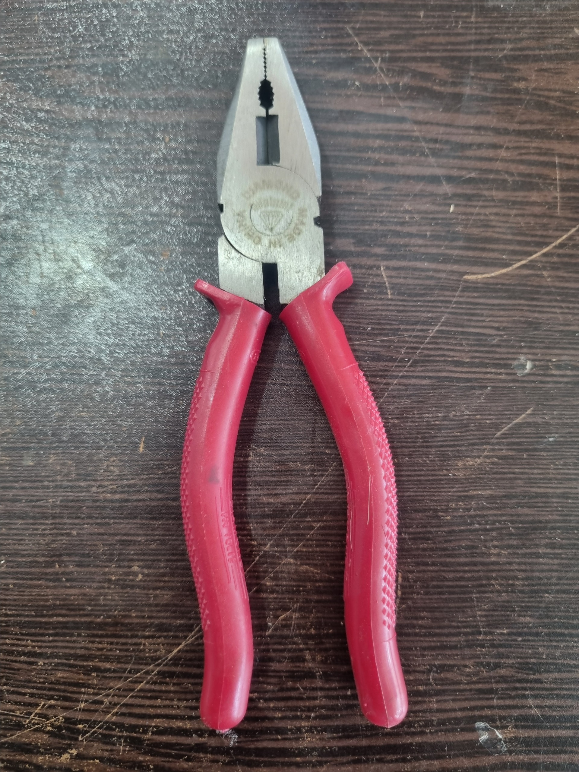 انبردست دیاموند چینی کلکسیونی توضیحات