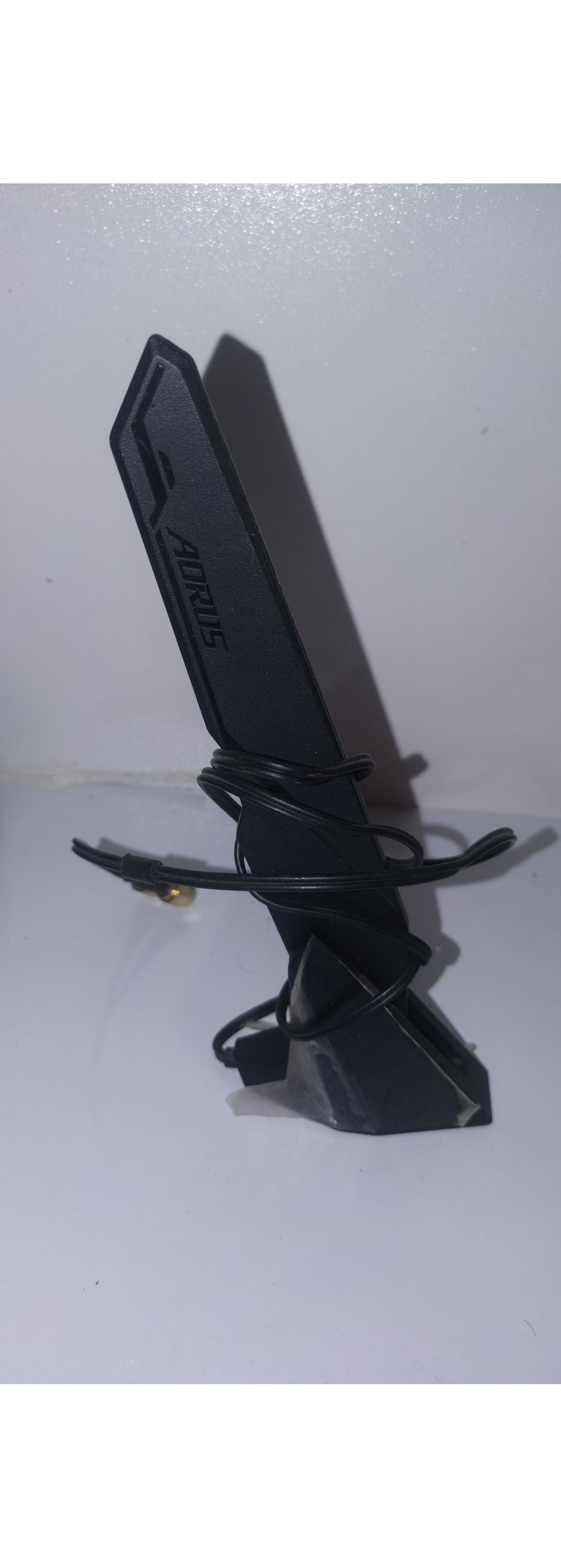 فروش یک عدد آنتن وای فای مین برد