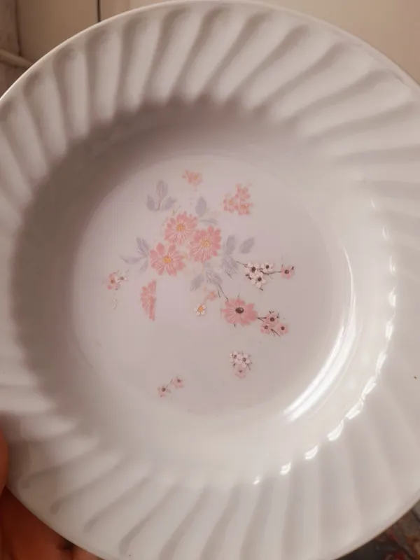8 بشقاب گود انتیک ژاپنی(yamatsu) با طرح خاص
