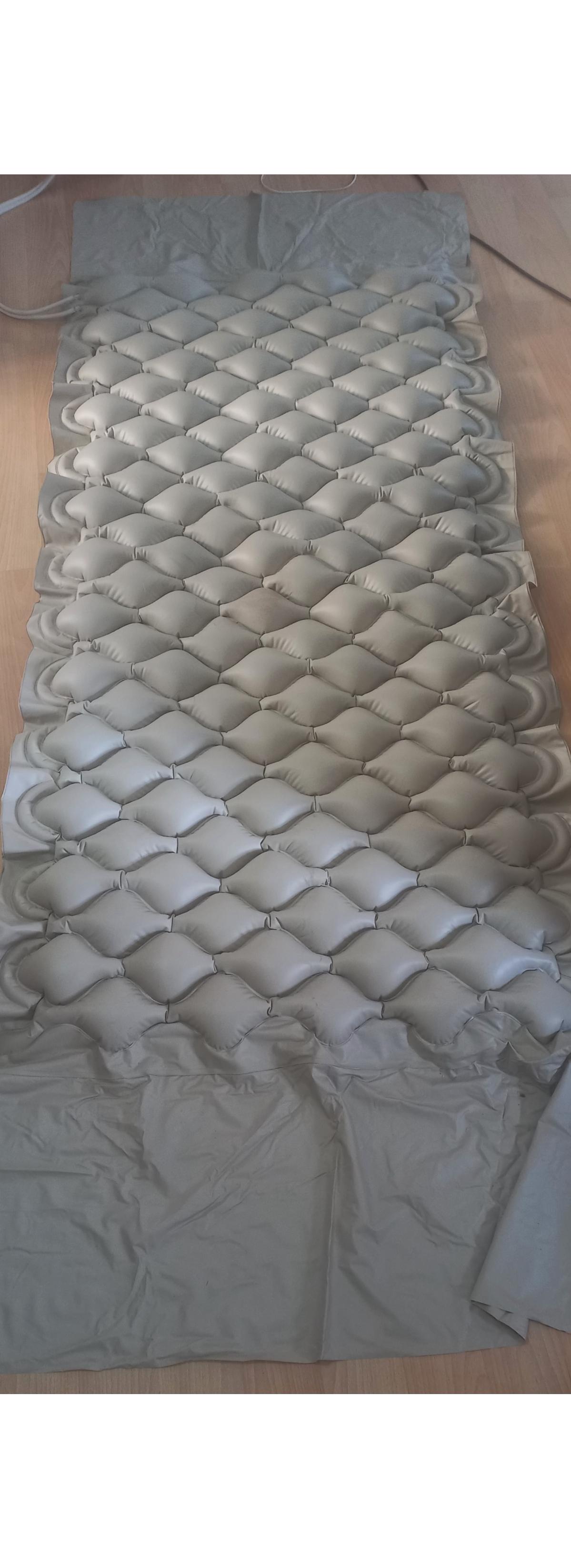 تشک بادی با پمپ برقی