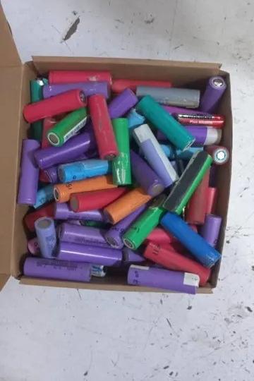 باتری 18650 لیتیوم (10 تایی)