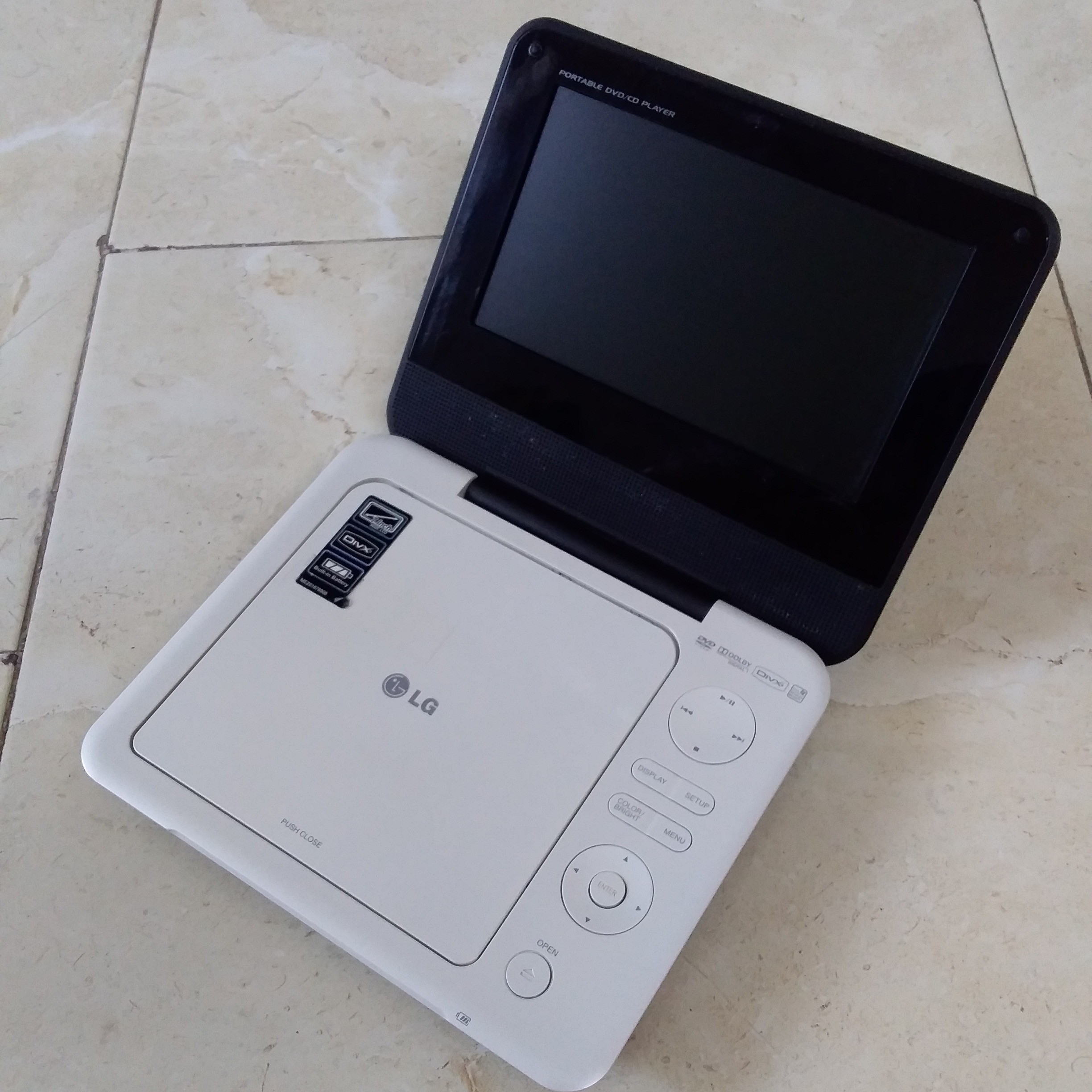 DVD پلیر پرتابل الجی LG