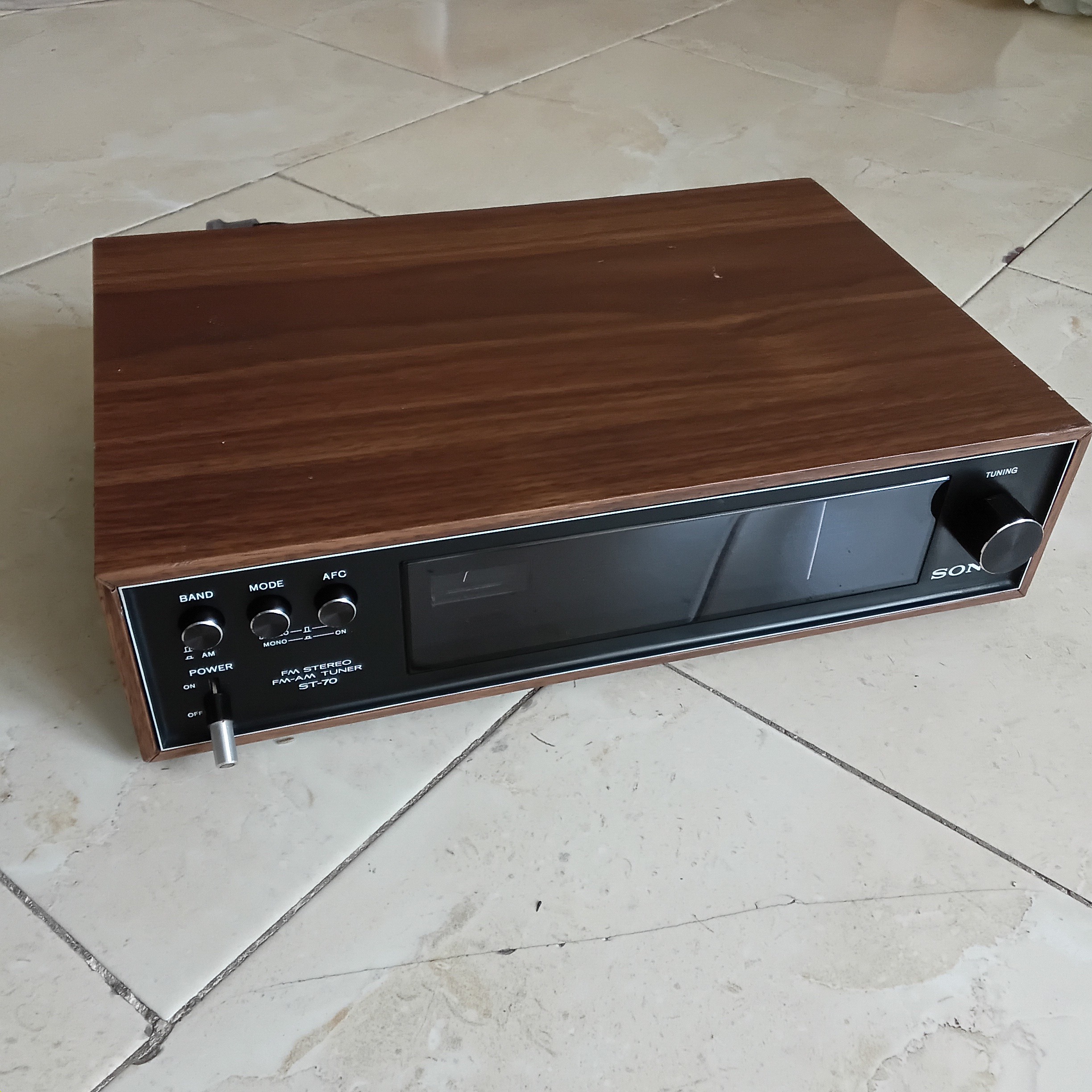 تیونر آنتیک و چوبی سونی مدل ST-70