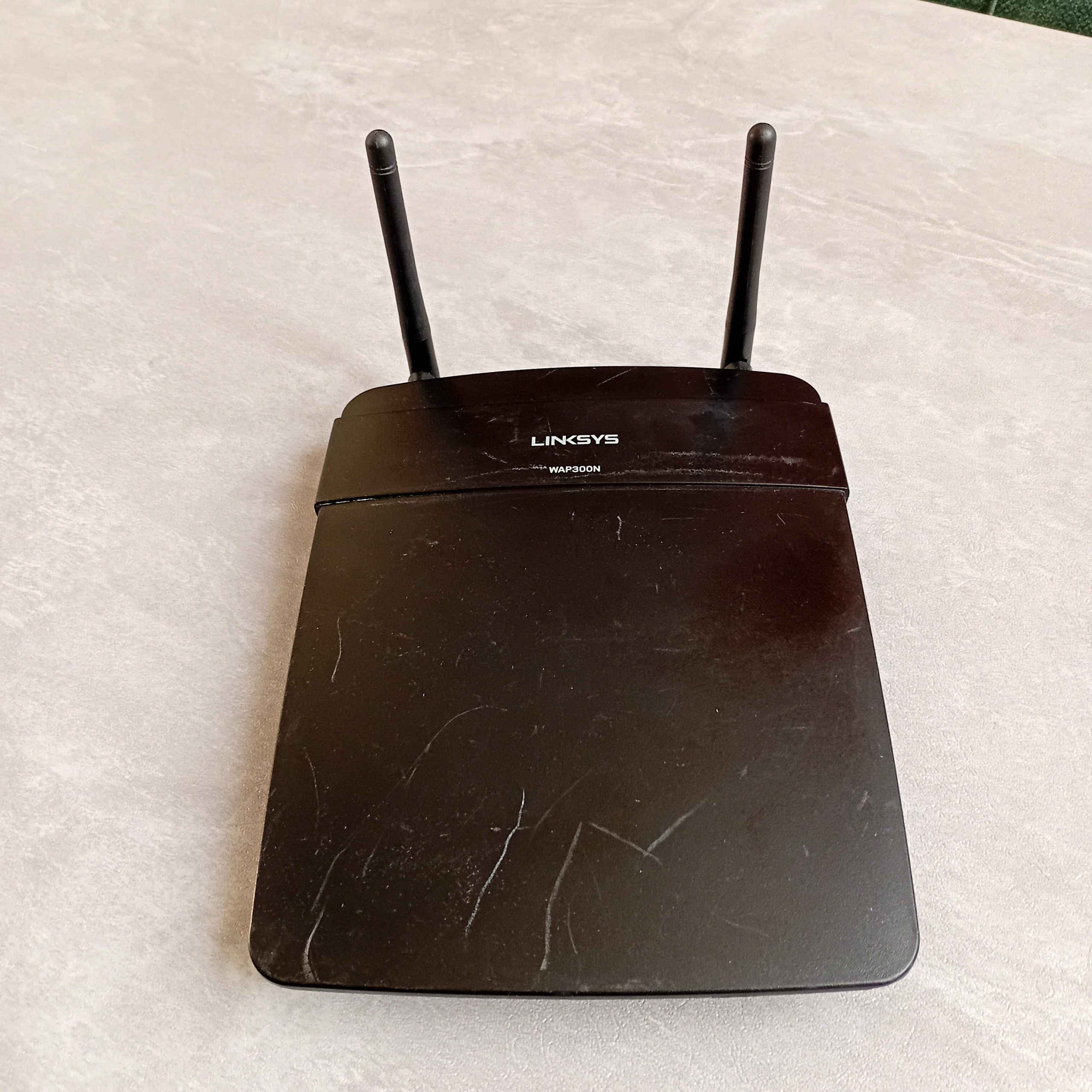 اکسس پوینت دو باند بی سیم لینک سیس مدل WAP-300N