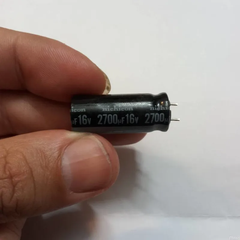 خازن 2700 میکروفاراد 16 ولت ژاپنی