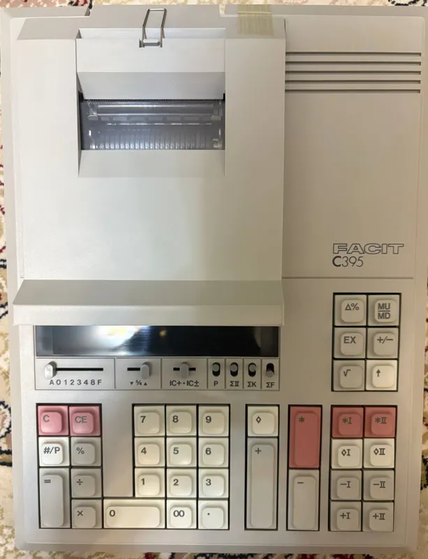 ماشین حساب حرفه ای و نایاب فاسیت مدل FACIT C395