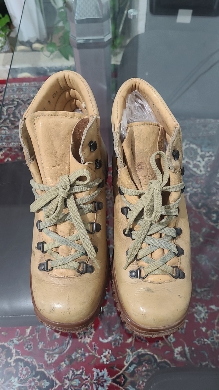 نیم بوت تمام چرم استرالیایی