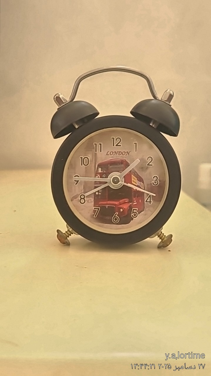 ساعت رومیزی مینیاتوری