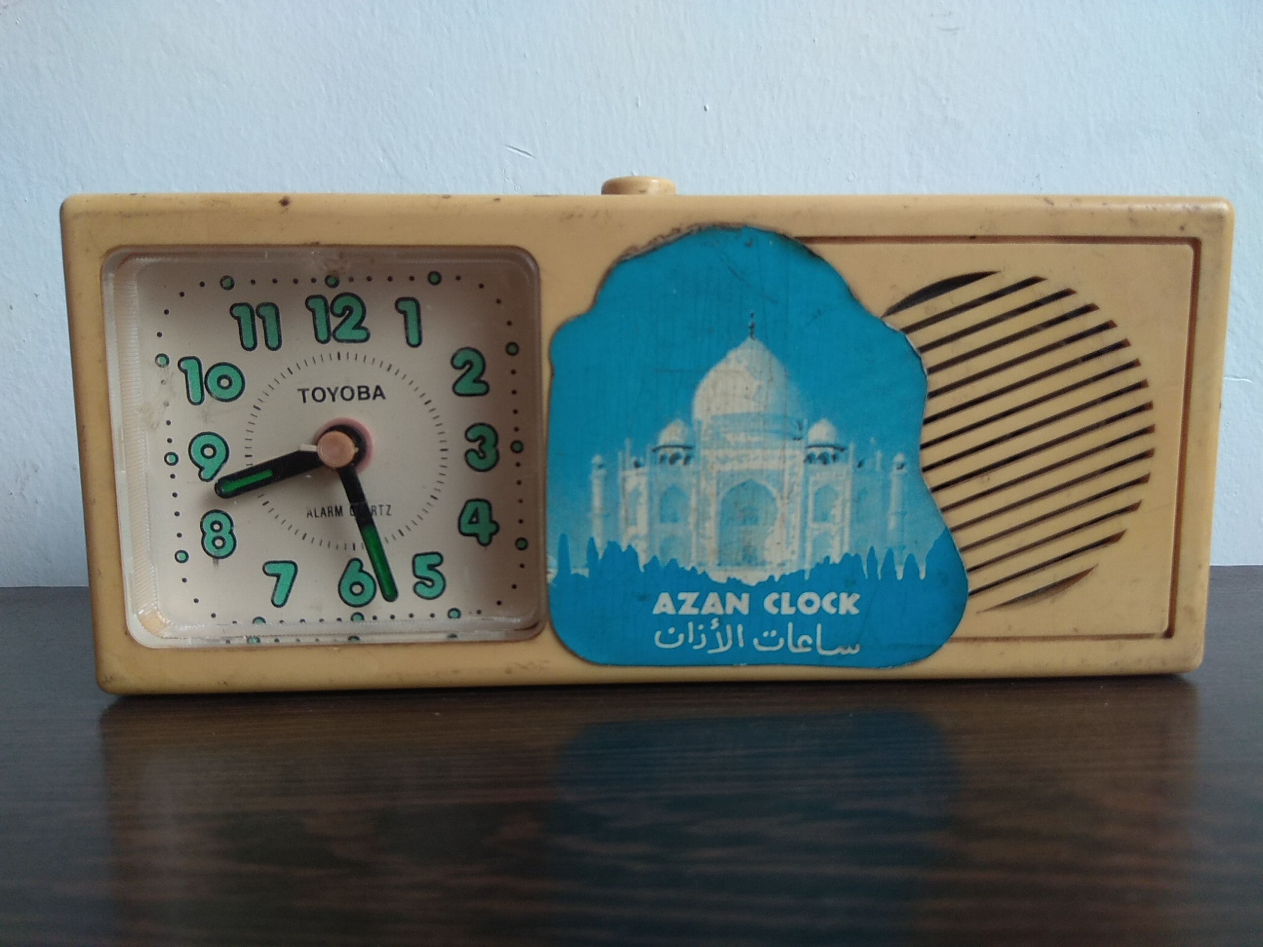 ساعت رومیزی قدیمی