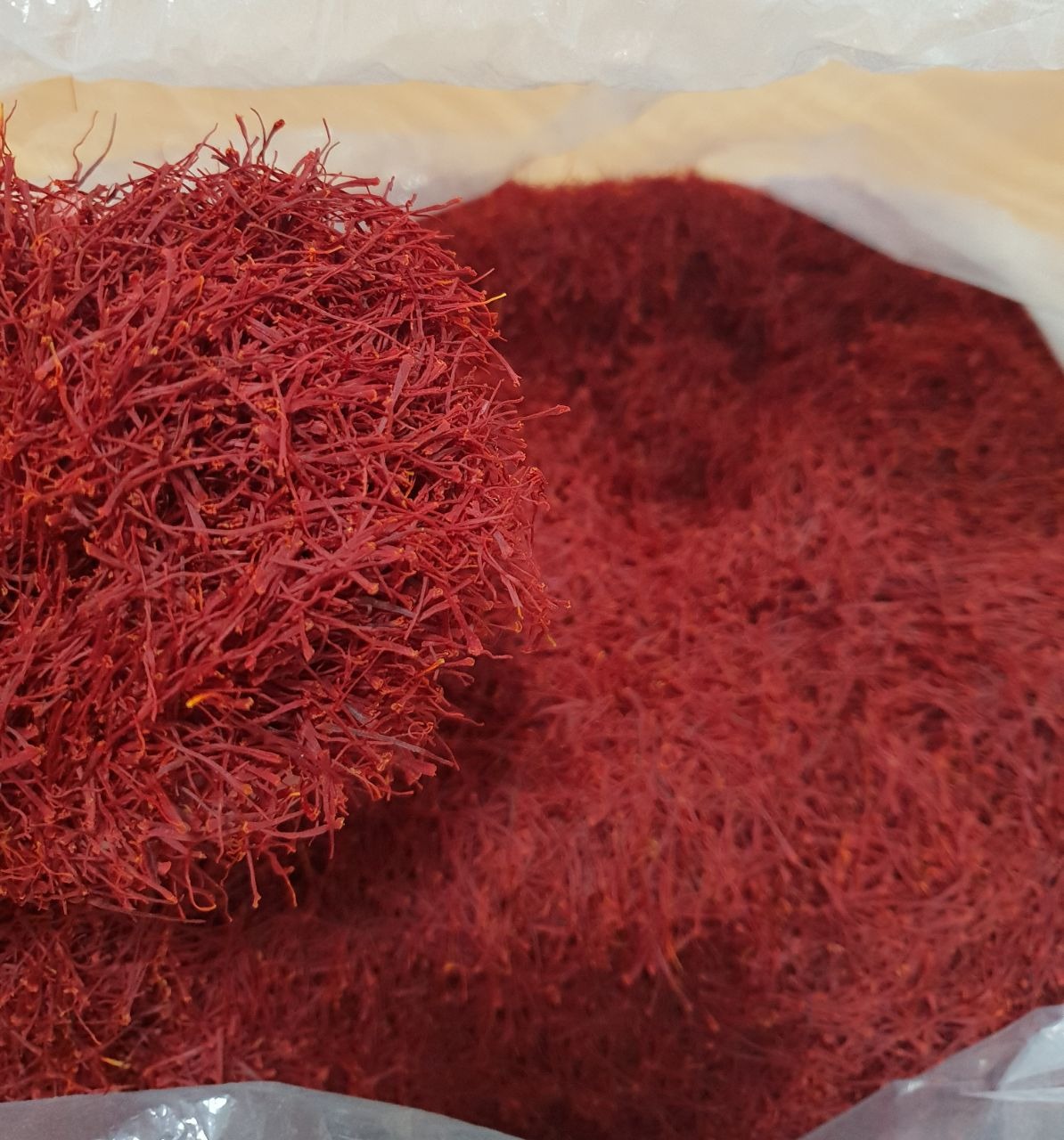 زعفران خنده رو