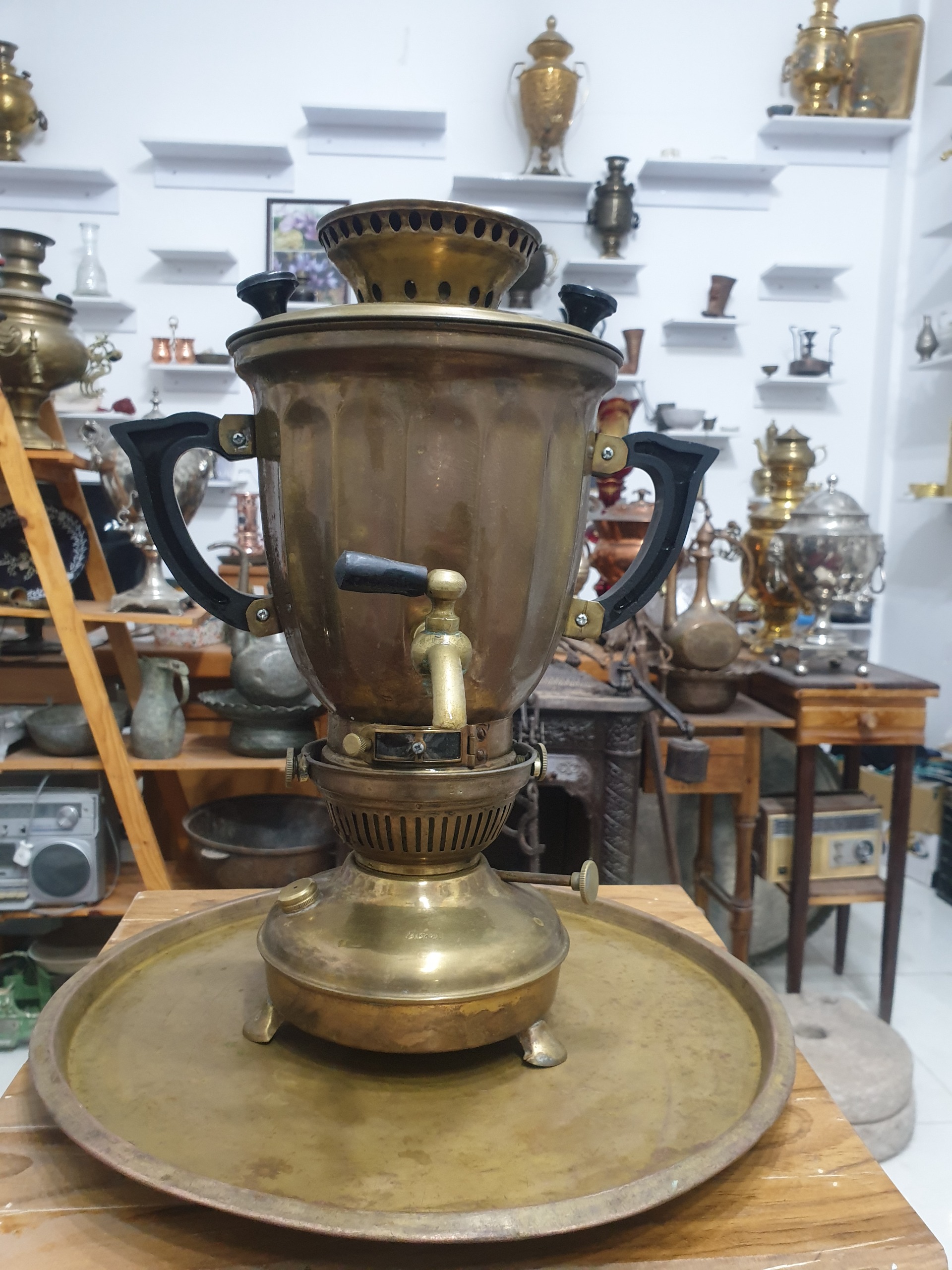 سماور نفتی همراه با سینی