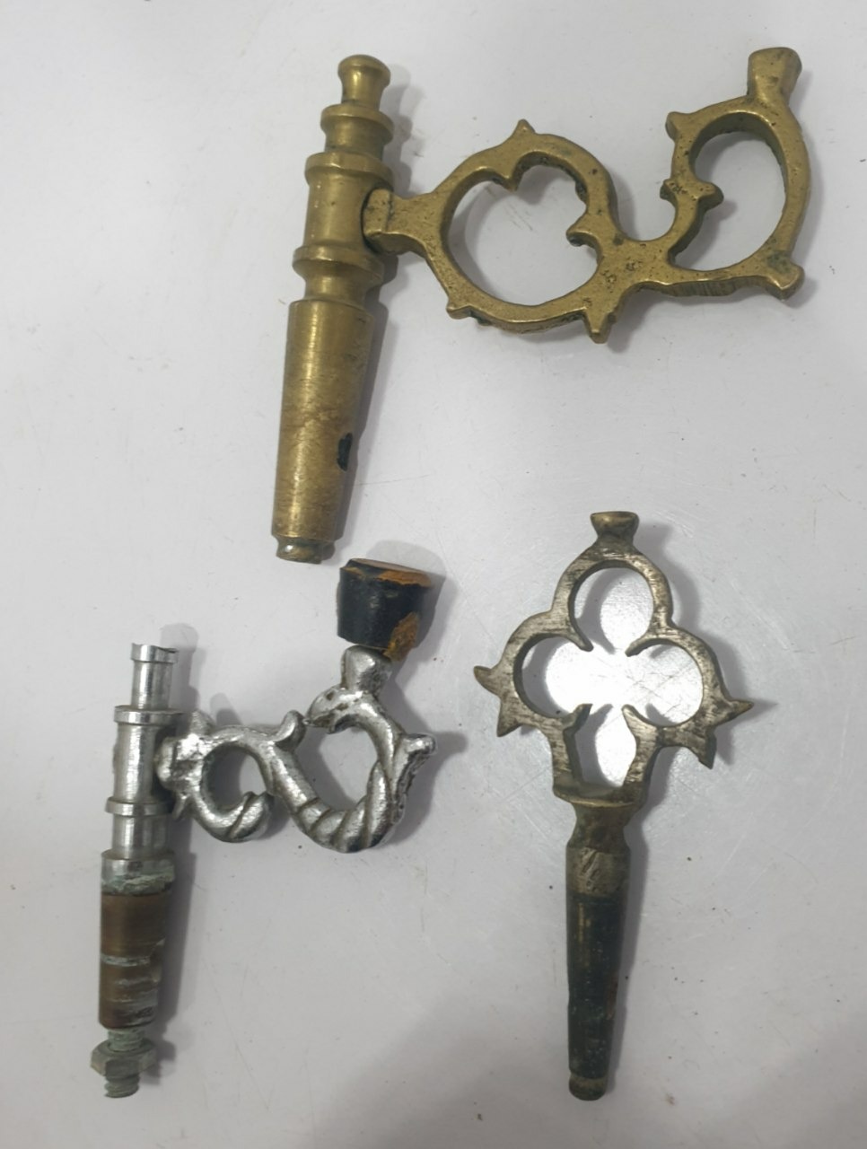 سه عدد شیر سماور