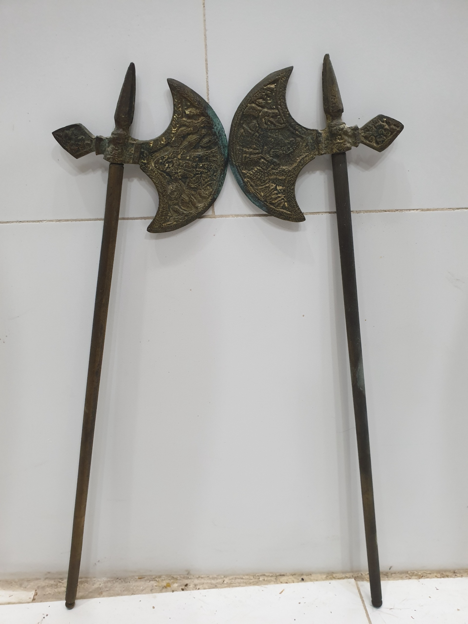 جفت تبرزین قدیمی 38 سانتی