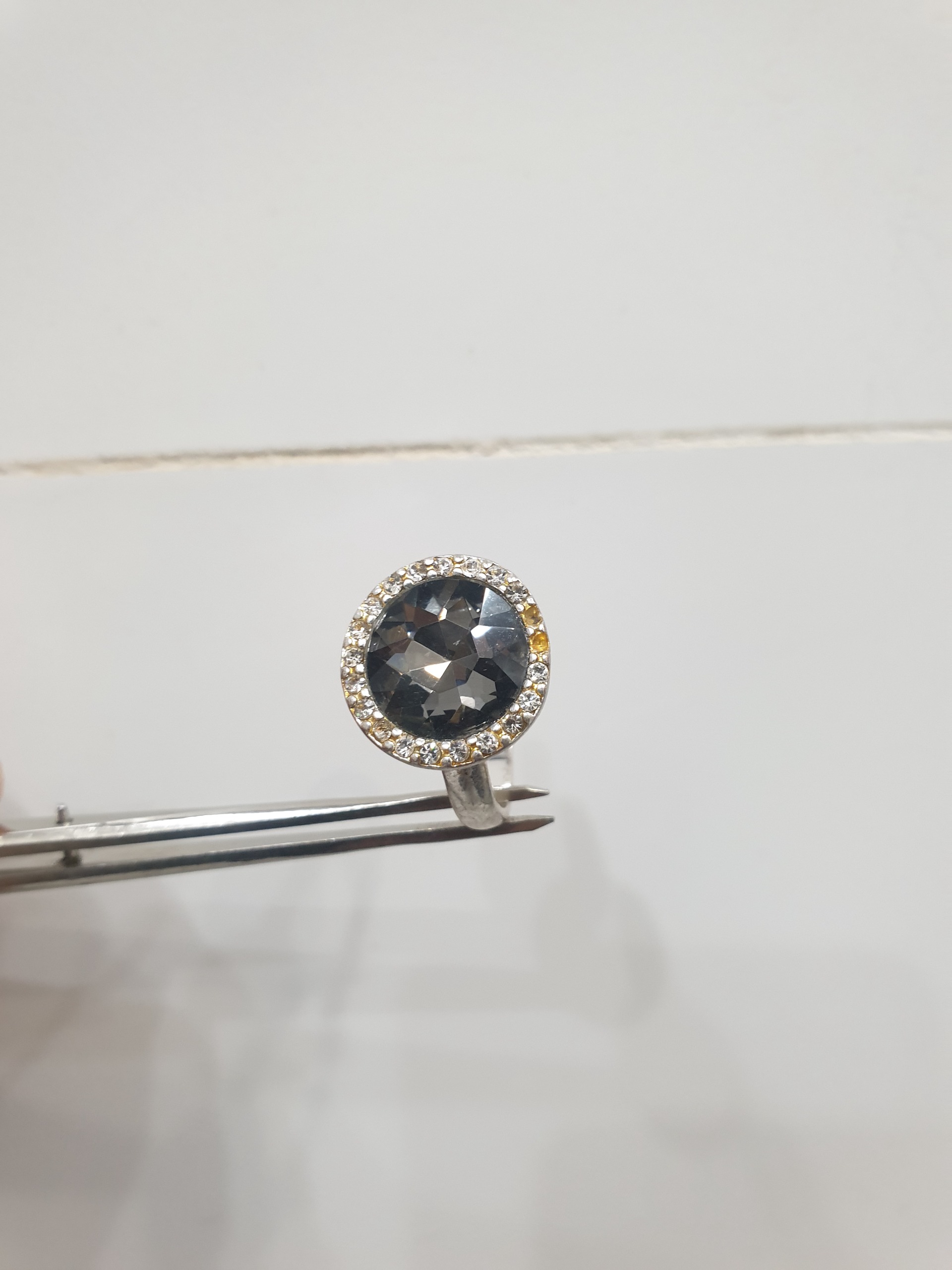 انگشتر زیبای قدیمی