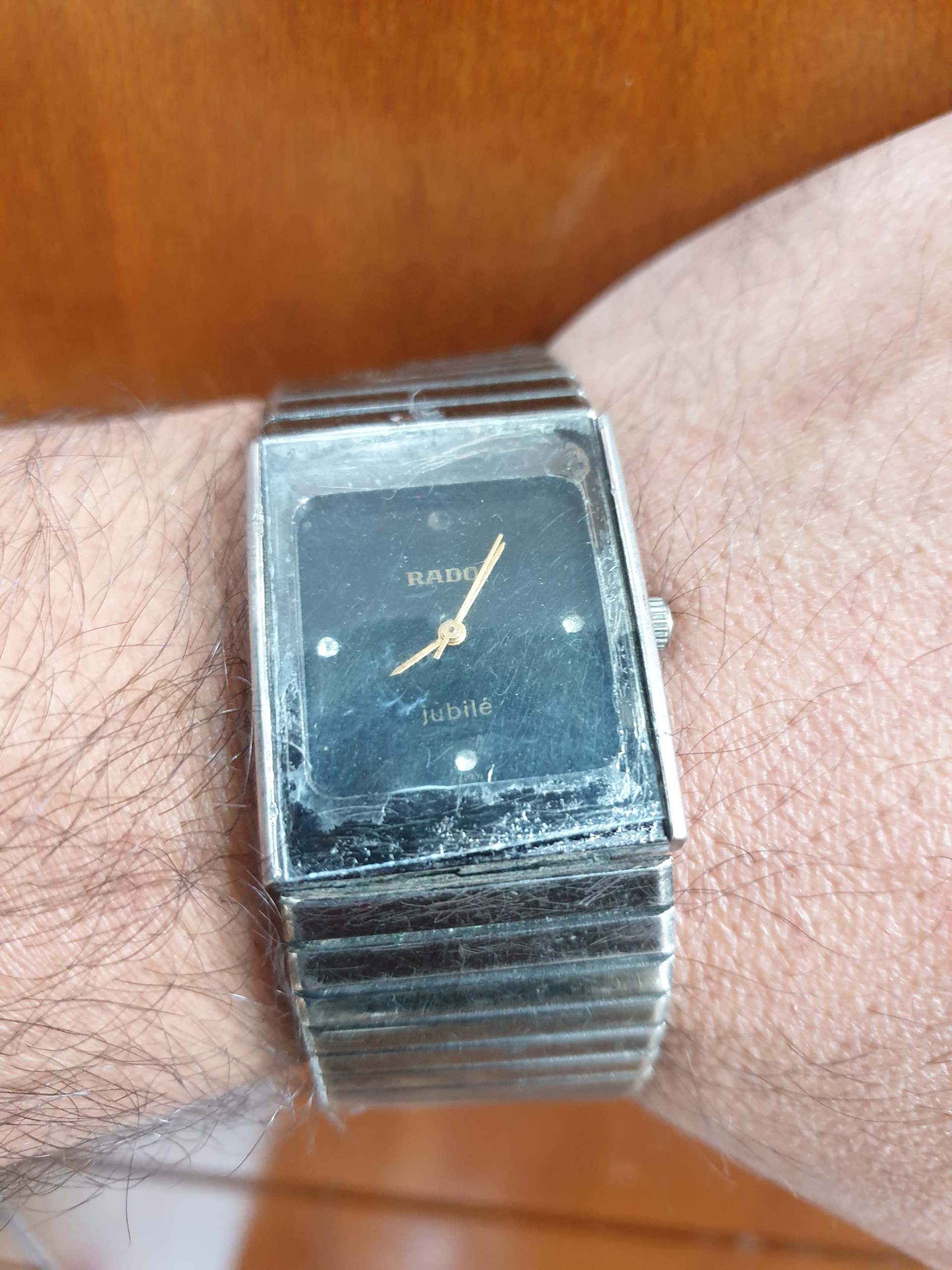 ساعت رادو قدیمی(معیوب)