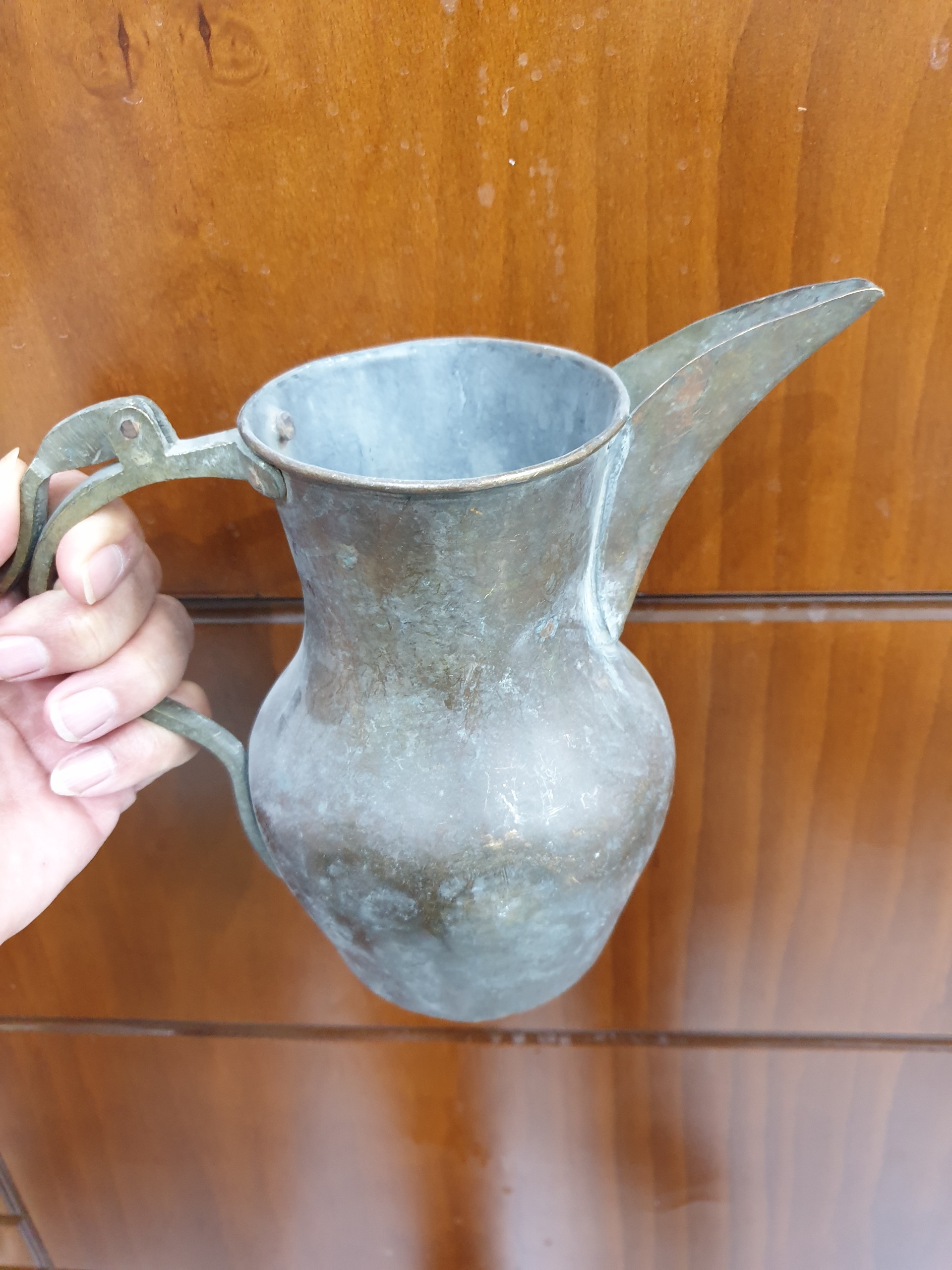 قهوه جوش قدیمی نسبتا بزرگ