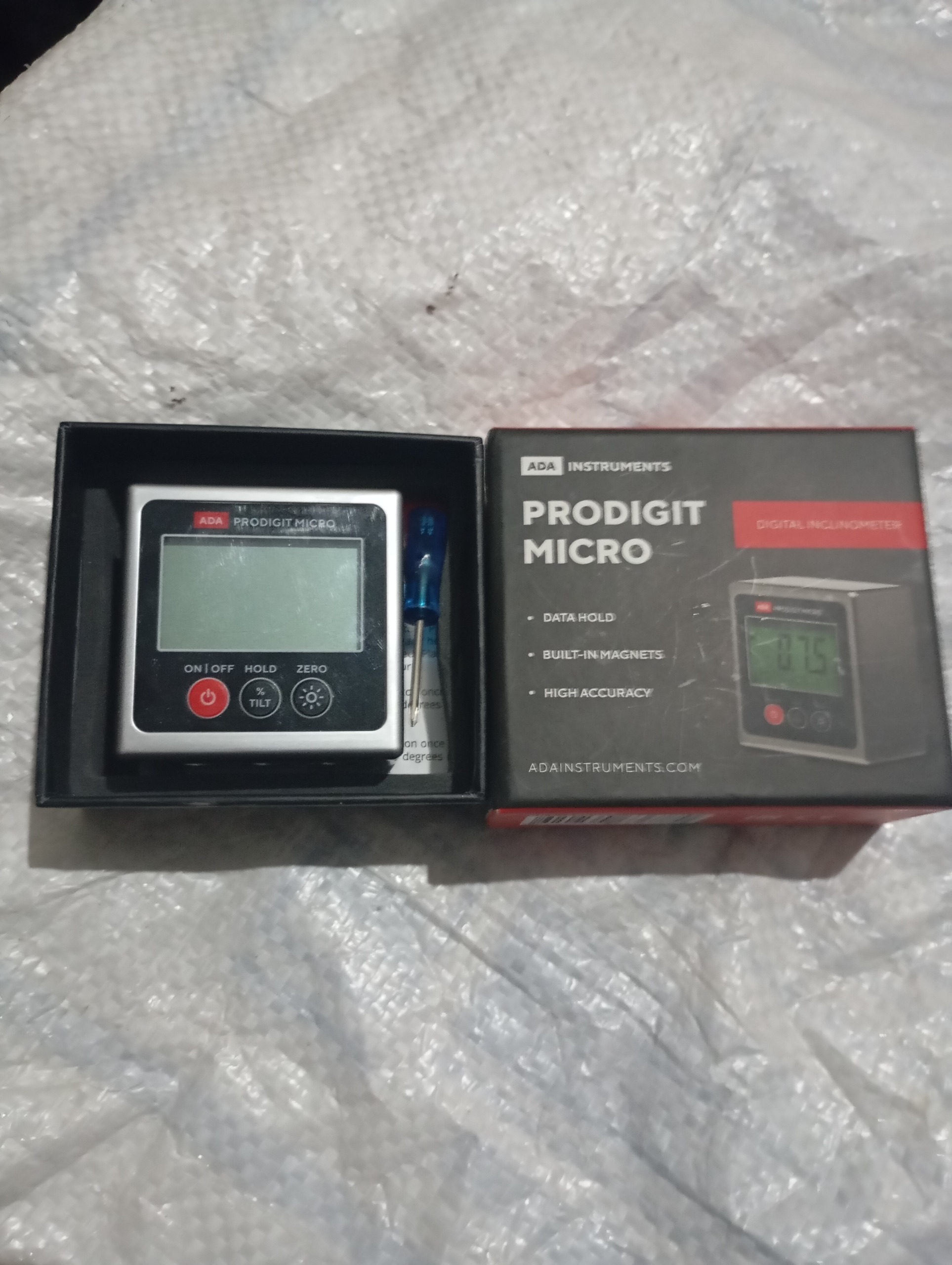 زاویه سنج دیجیتال