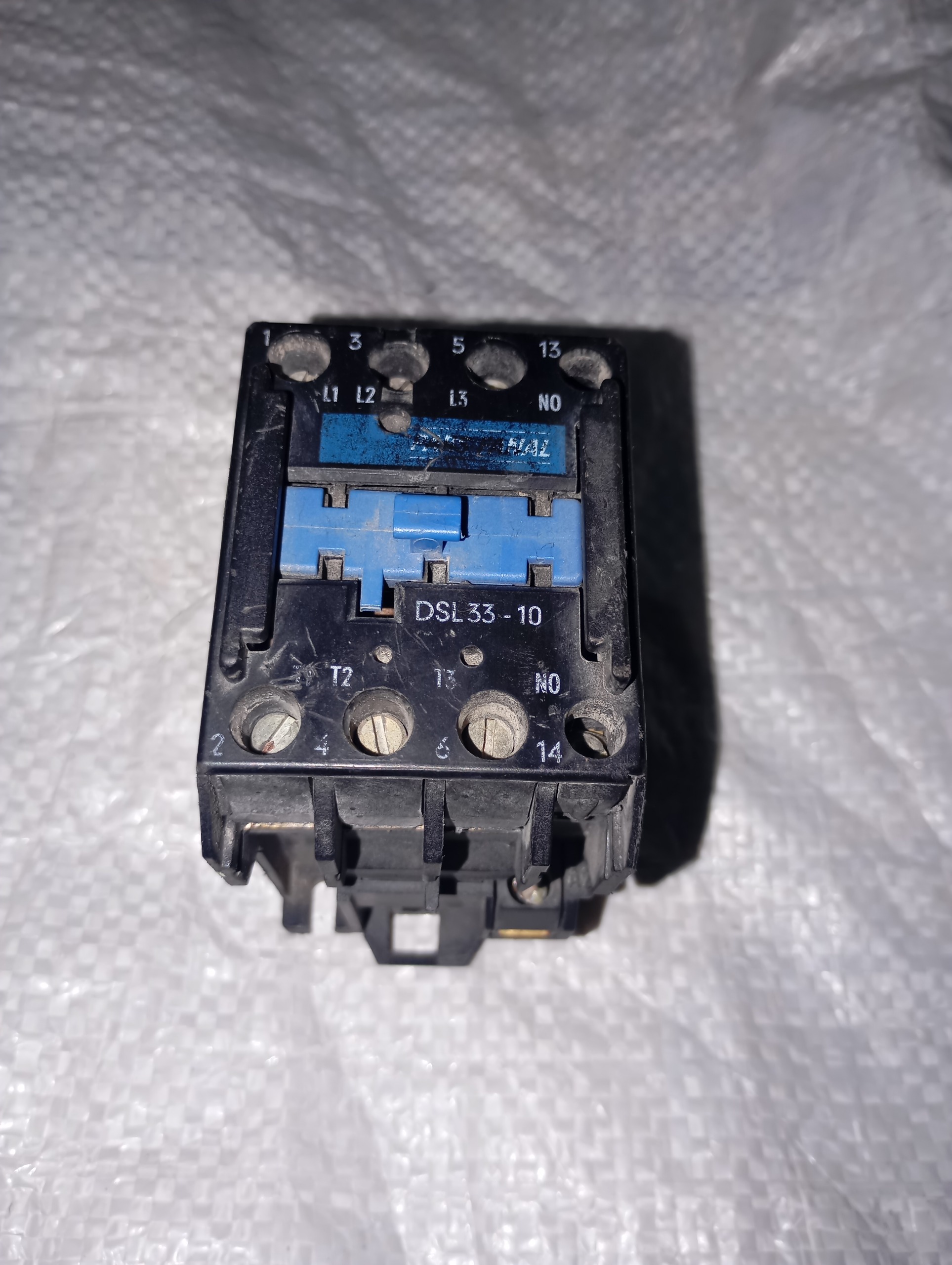 کنتاکتور 30 آمپر مدل DSL33-10