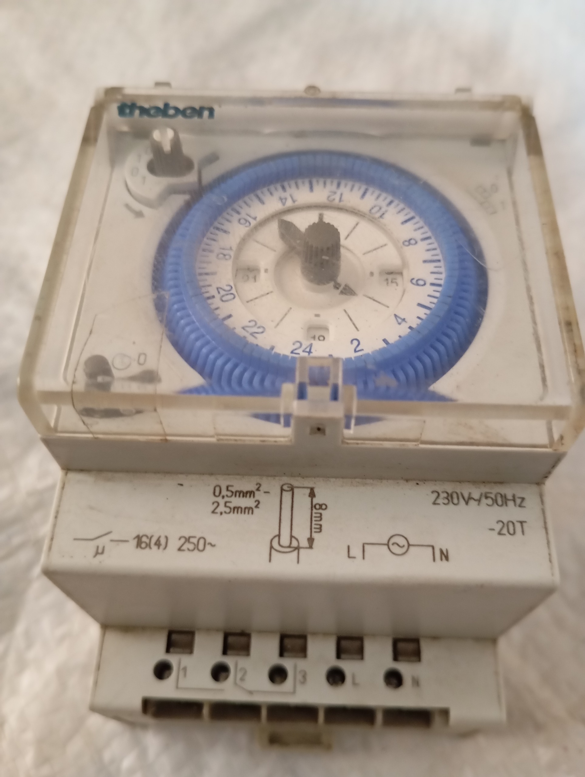 تایمر آنالوگ مدل theben syn 161d