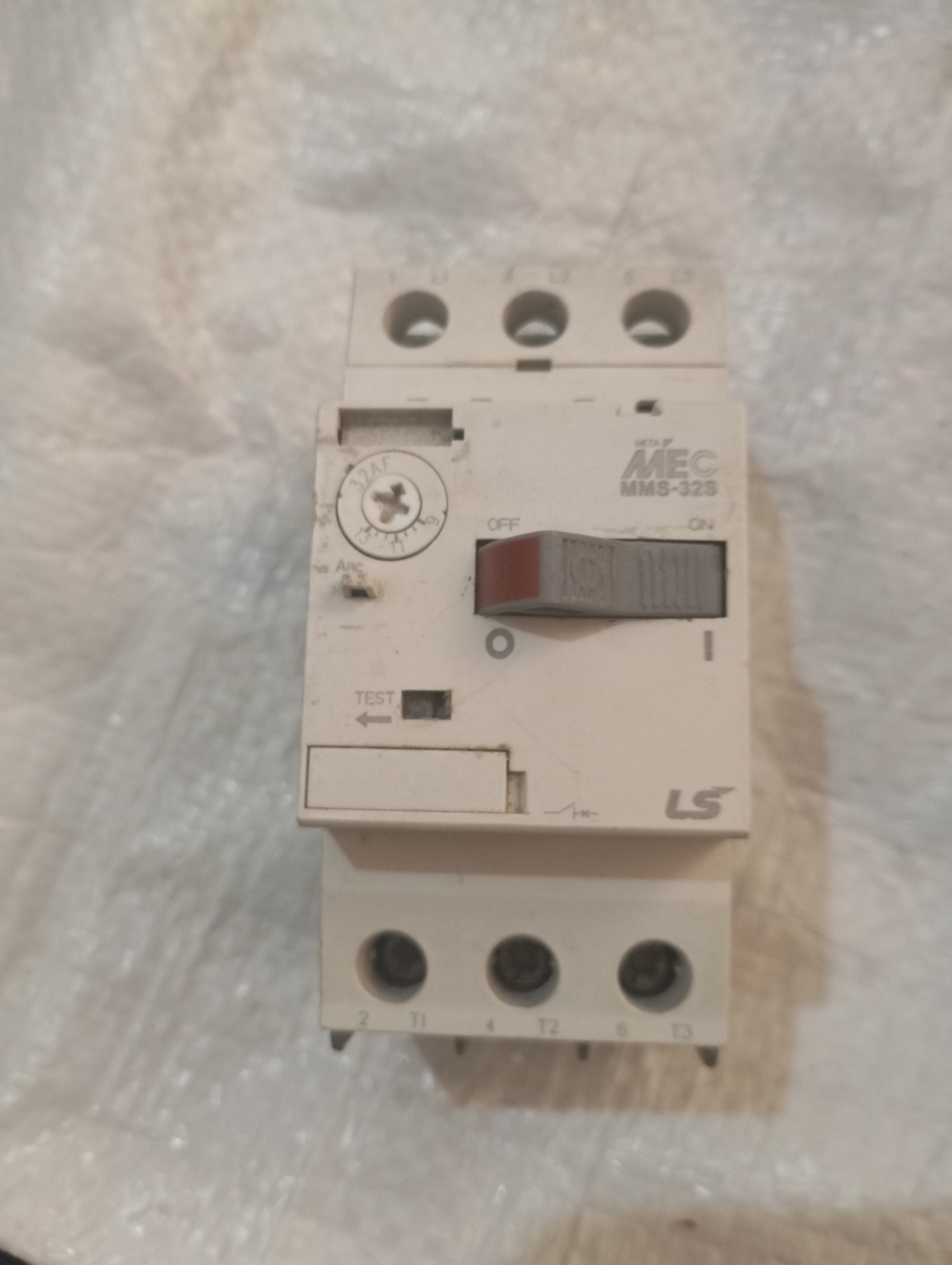 کلید حرارتی ال اس 9 تا 32 آمپر