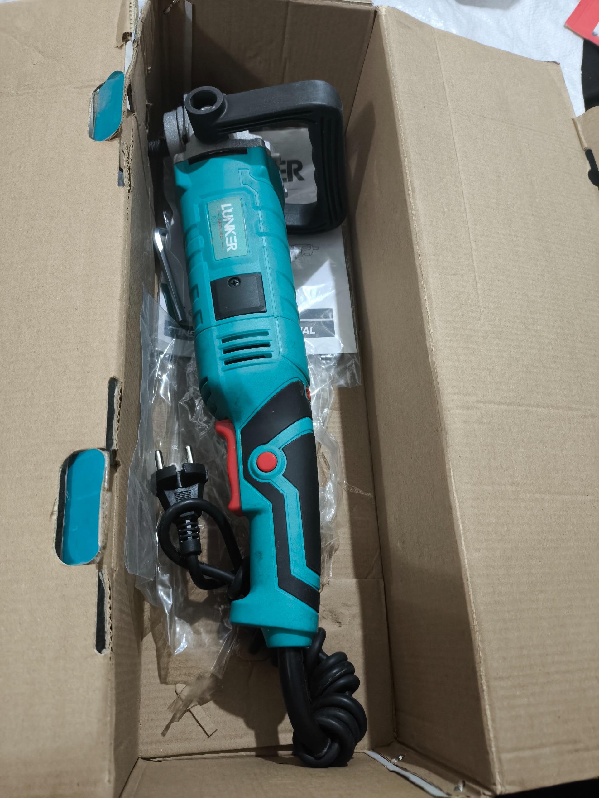 پولیش برقی مدل M-EP1500 لانکر