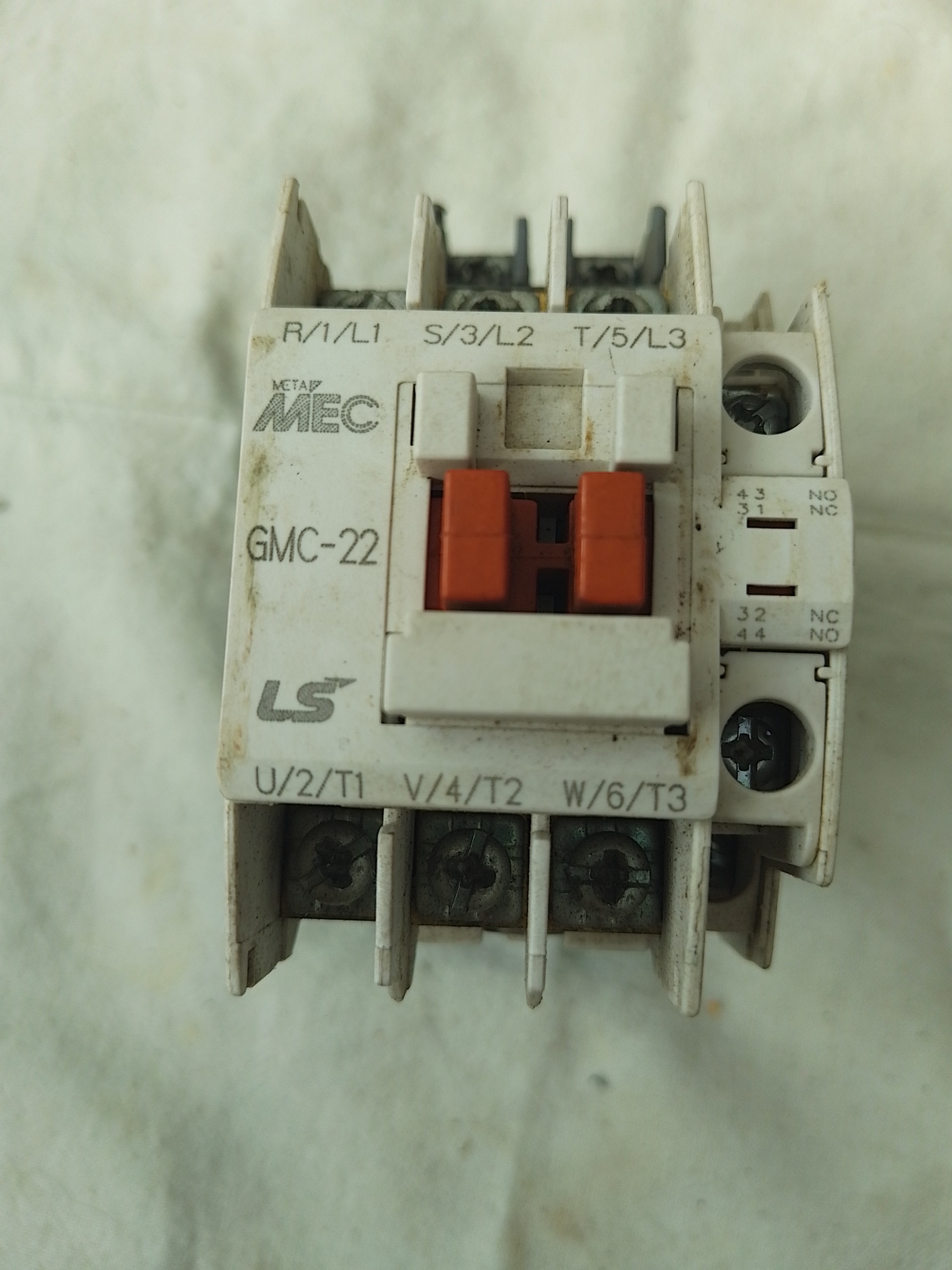 کنتاکتور 22آمپر کره