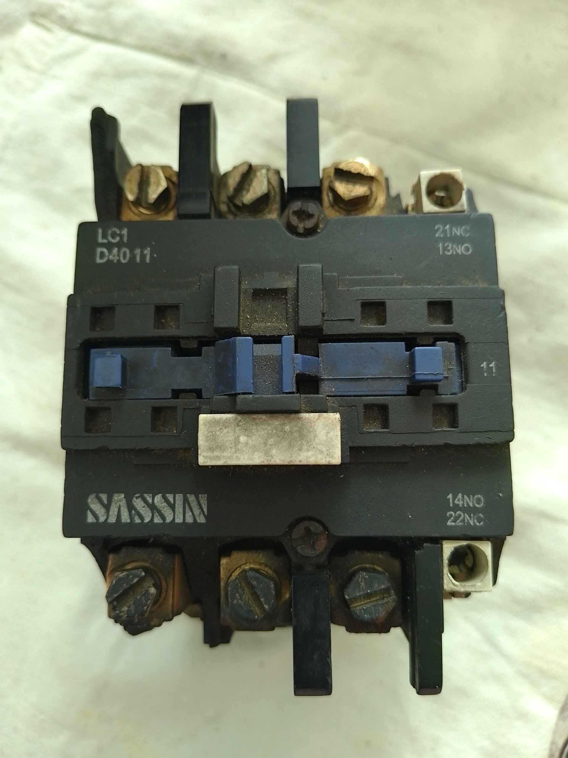 کنتاکتور 40امپر چین