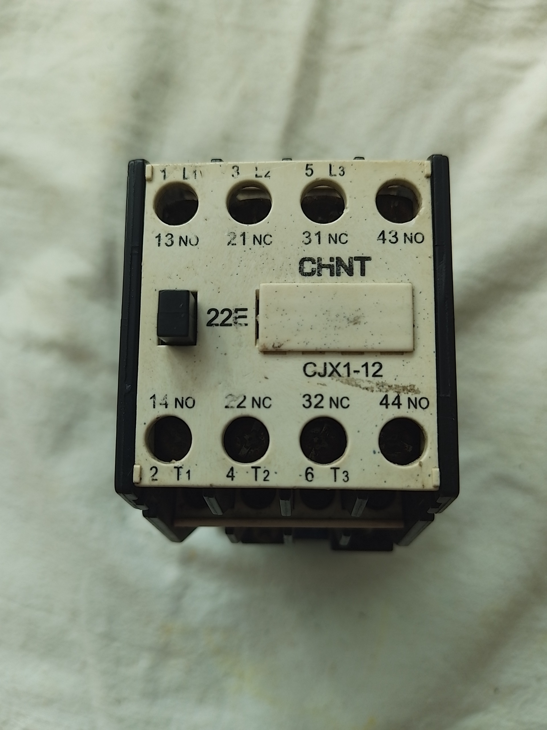 کنتاکتور 12 آمپر چین