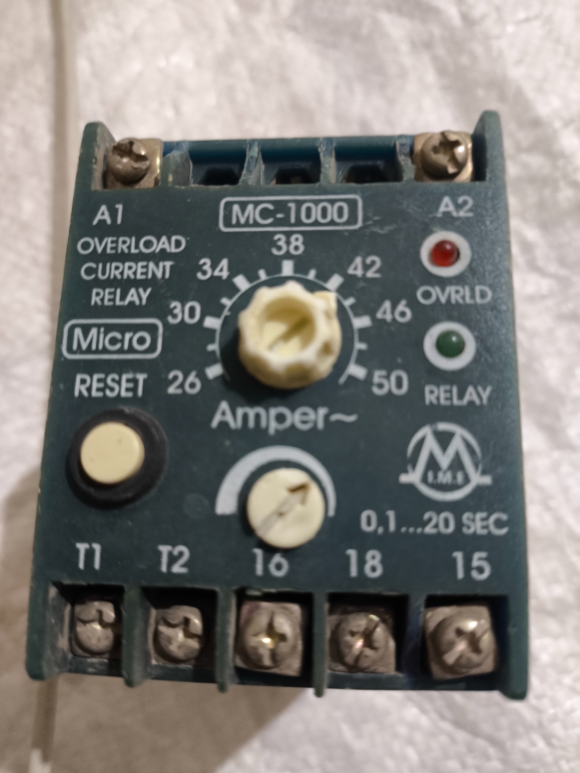 یک رله اضافه بار