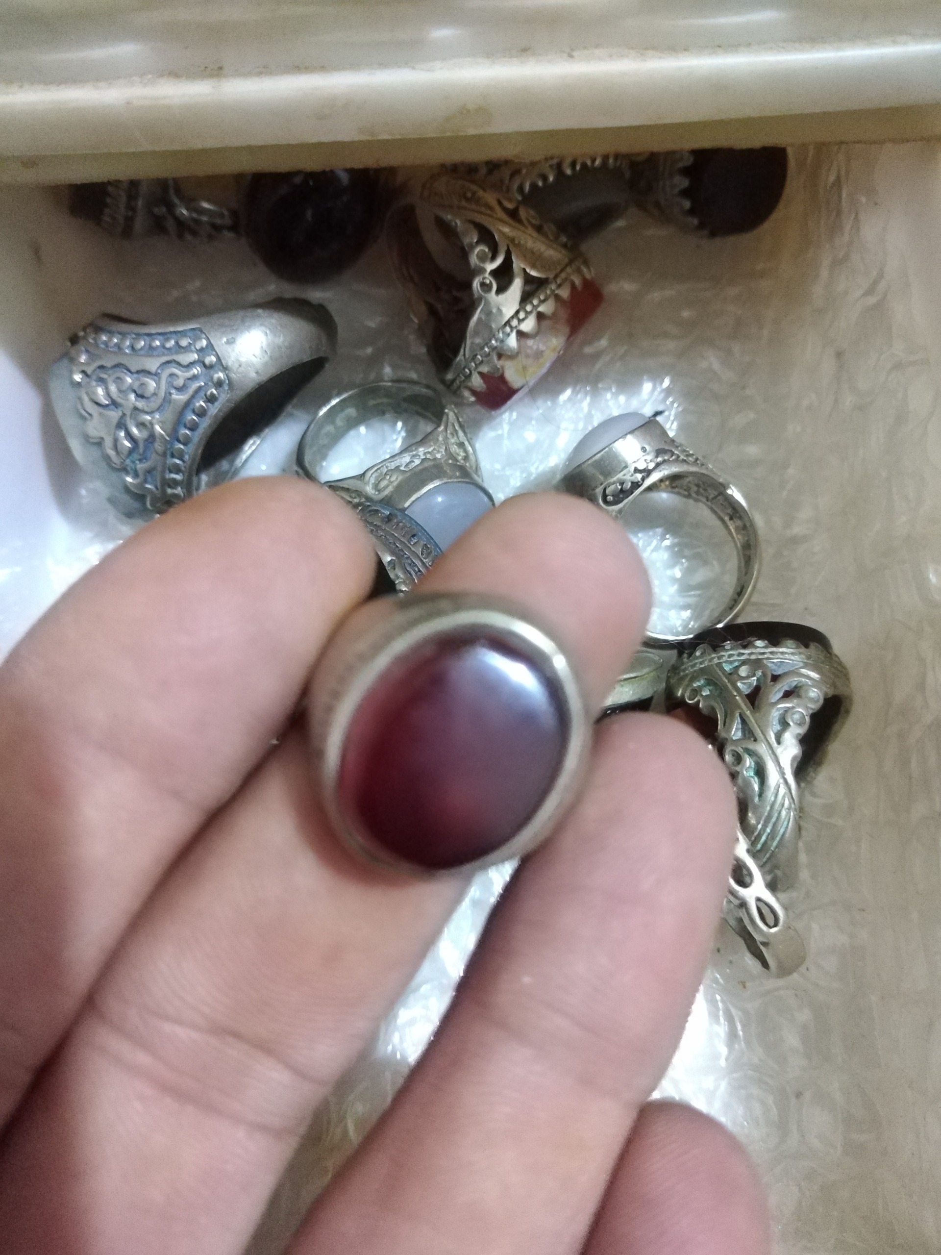 انگشتر قدیمی عقیق